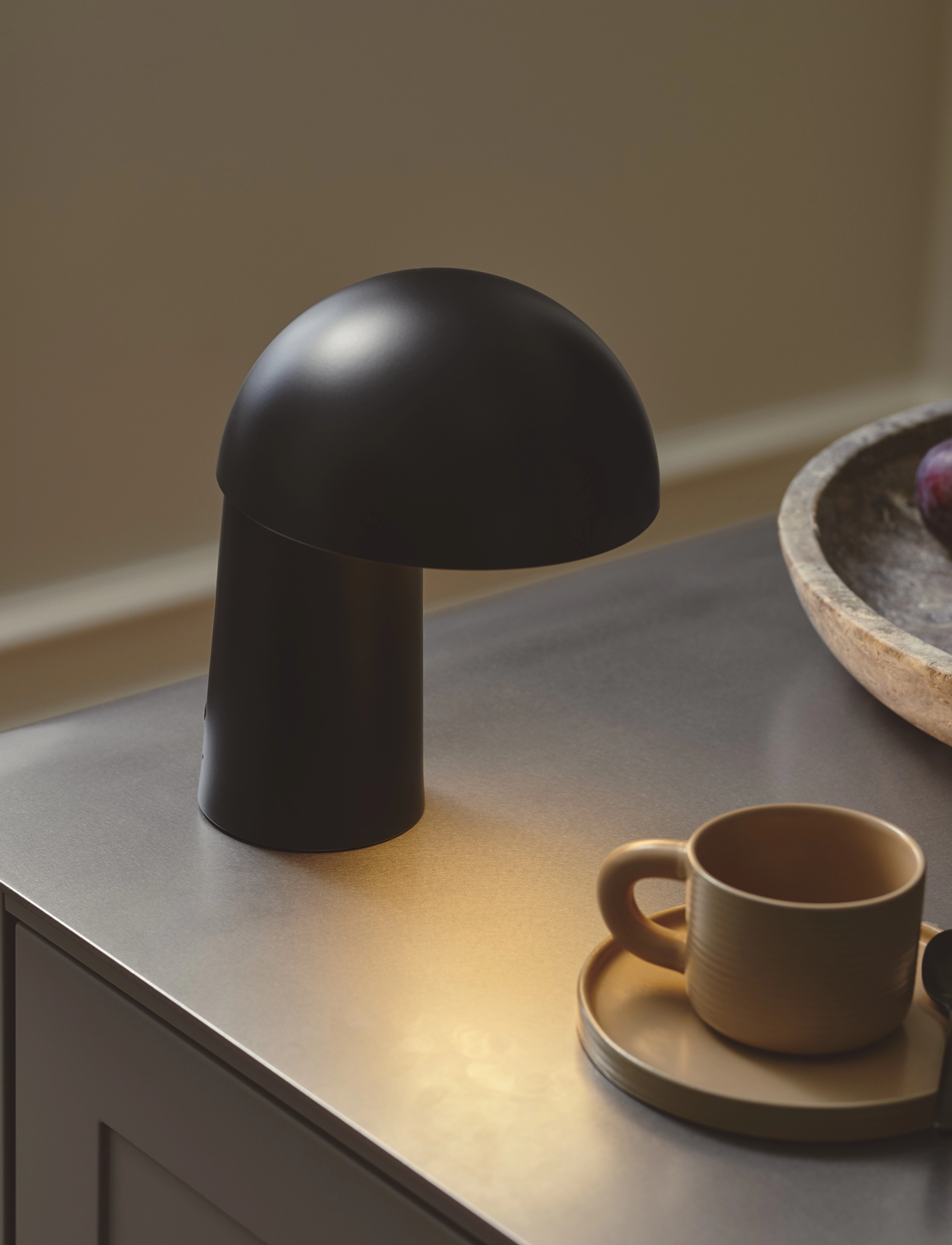 Design For The People Faye Portable | Bordlampe, H21 cm, Black, Lamper > Bordlamper, Unisex