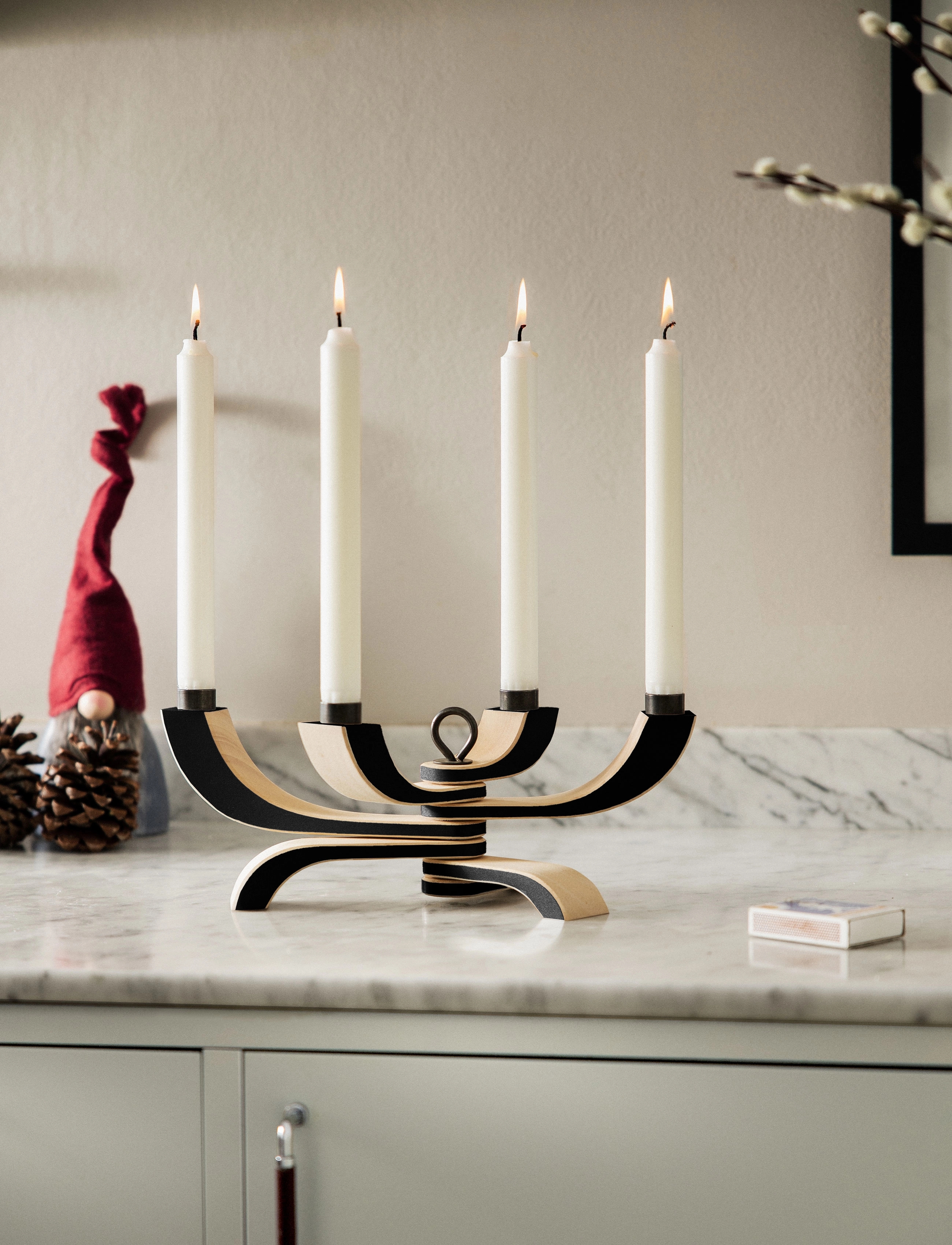 Design House Stockholm Nordic Light 4-Arms Candleholder, 20X13X5 cm, Candlesticks & Lanterns, Schwarz - Candlesticks, Homeware