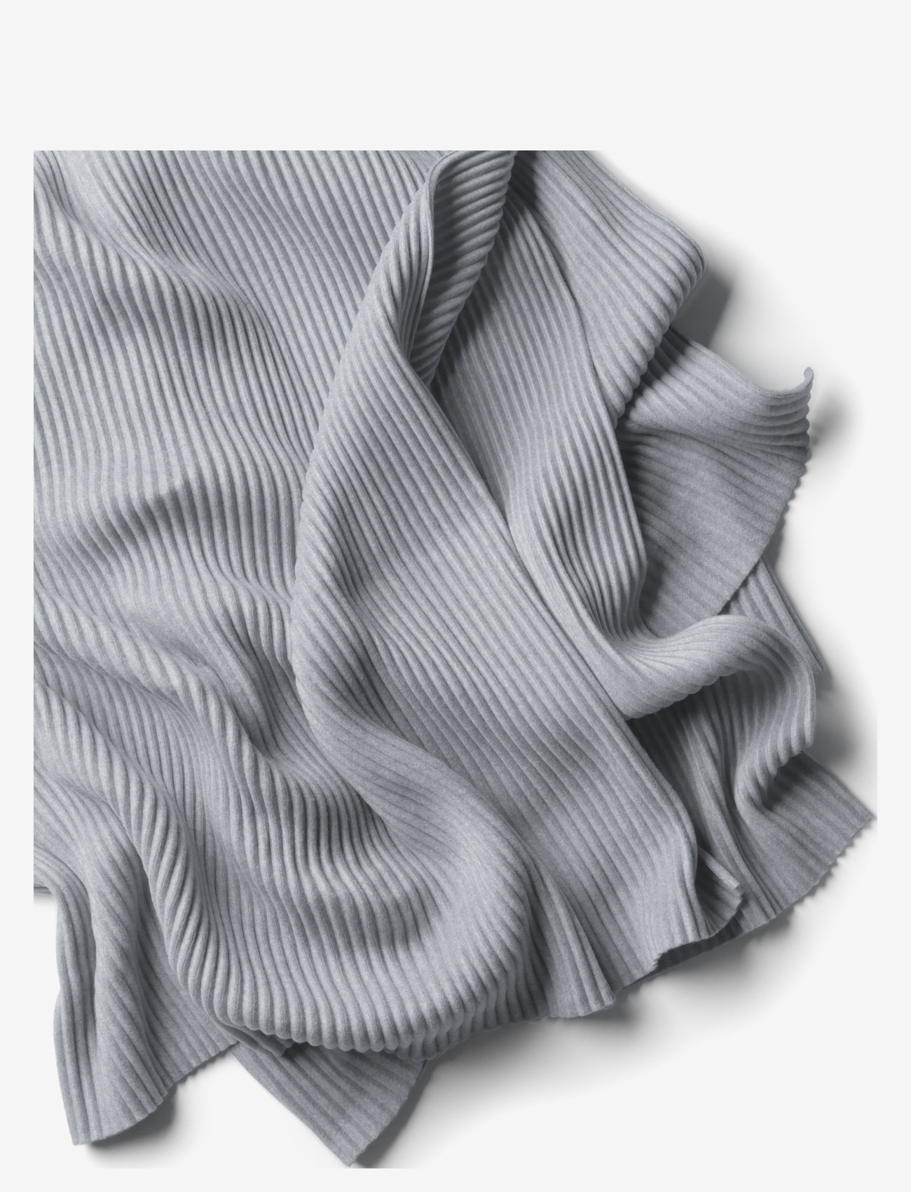 Design House Stockholm - Pleece throw - apklotai ir užtiesalai - light grey - 0