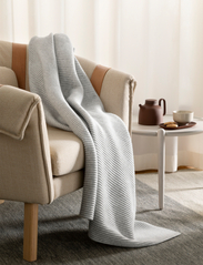 Design House Stockholm - Pleece throw - blankets & throws - light grey - 3
