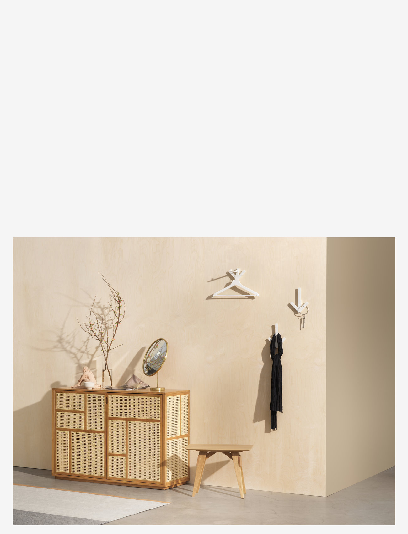 Design House Stockholm - Arrow Hanger - hooks & knobs - white - 1