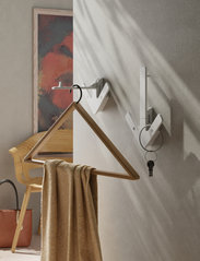 Design House Stockholm - Arrow Hanger - krokar & knoppar - white - 3