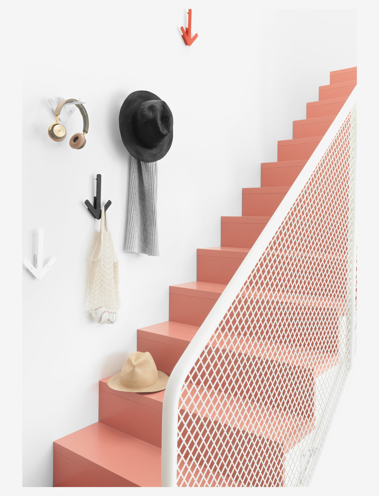 Design House Stockholm - Arrow Hanger - hooks - black - 1