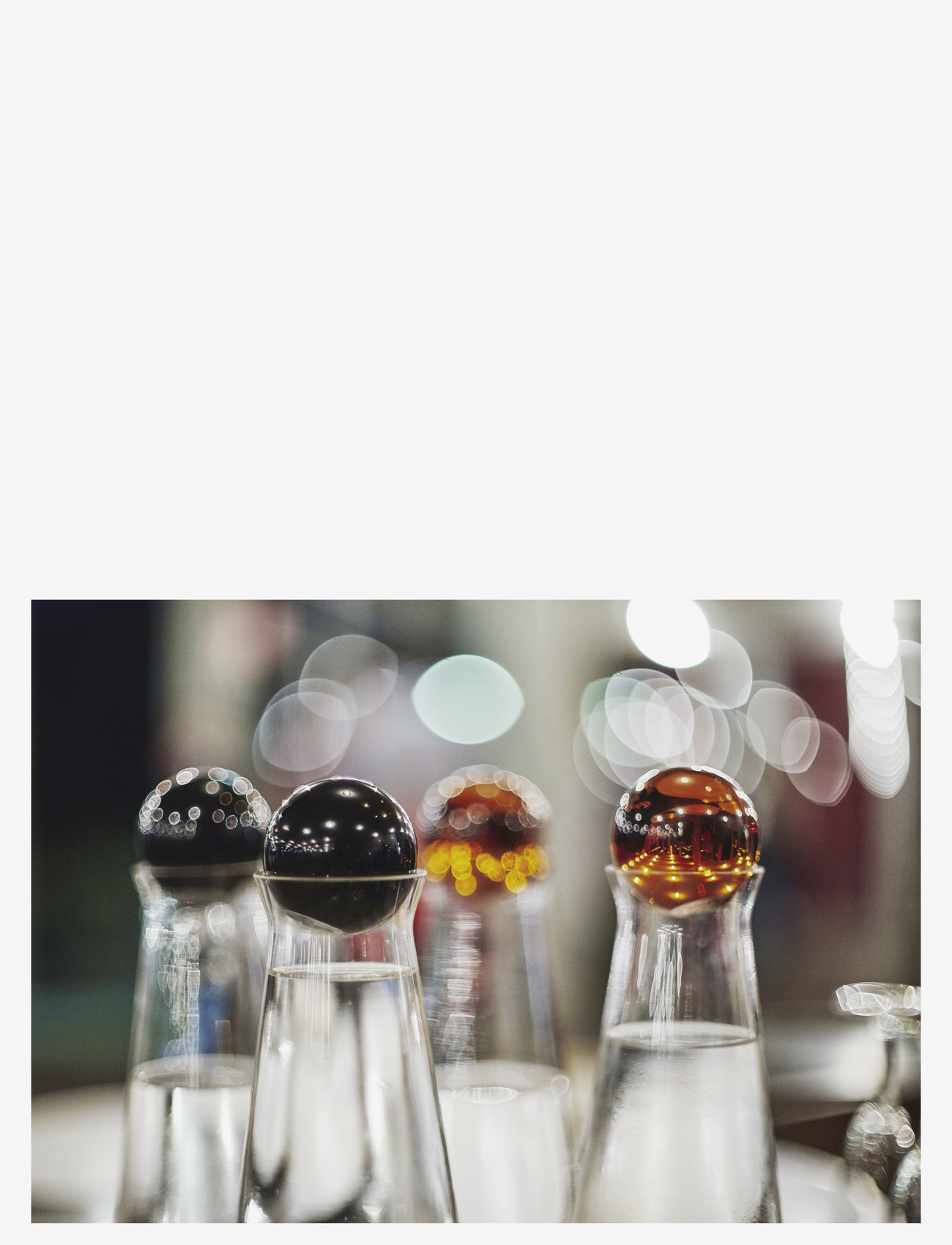 Design House Stockholm - Fia Carafe - vattenkaraffer - clear/black - 2