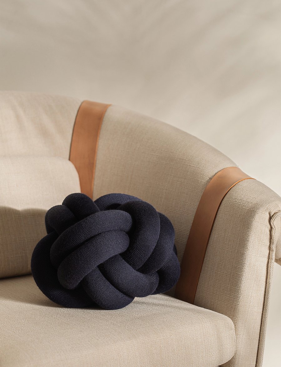 Design House Stockholm - Knot cushion - osta hinna alusel - navy - 0