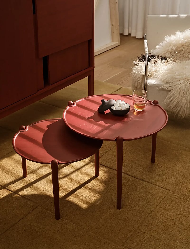 Design House Stockholm - Aria Table Low - küljelauad ja väikesed lauad - red - 0