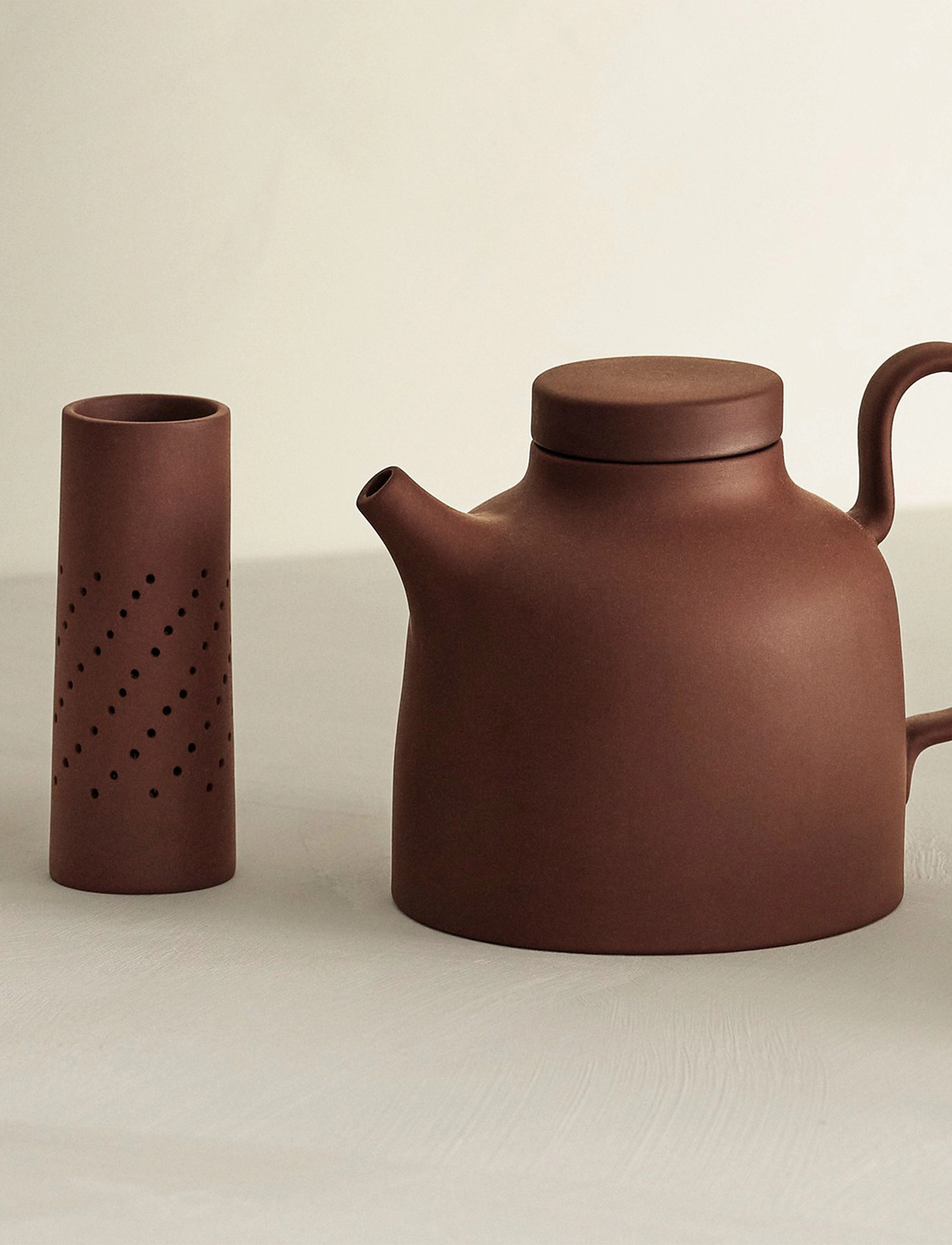 Design House Stockholm - Sand Tea Pot inc. Tea Strainer - tepottar - red - 3