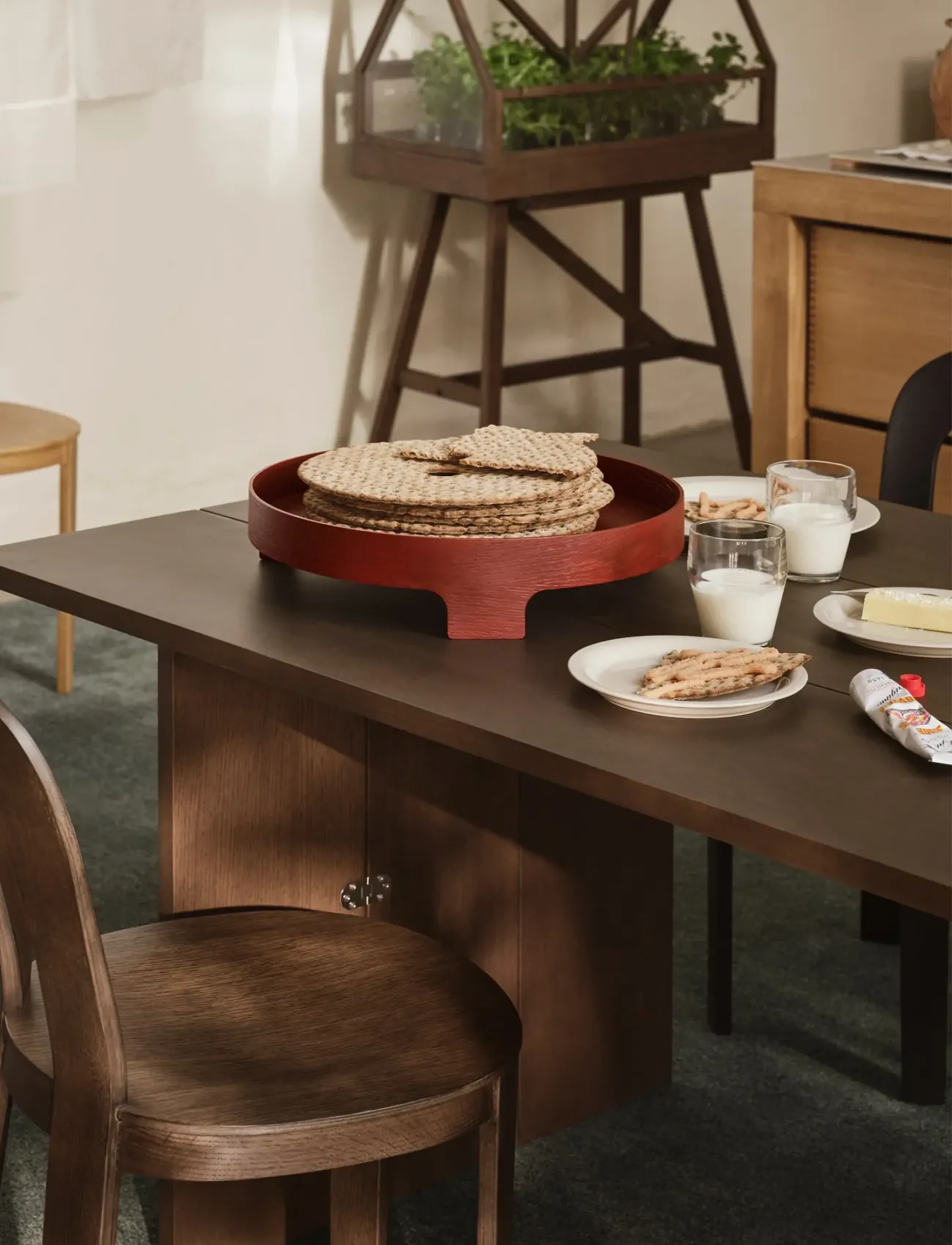 Design House Stockholm - Bridge Tray - tabletts - red - 2