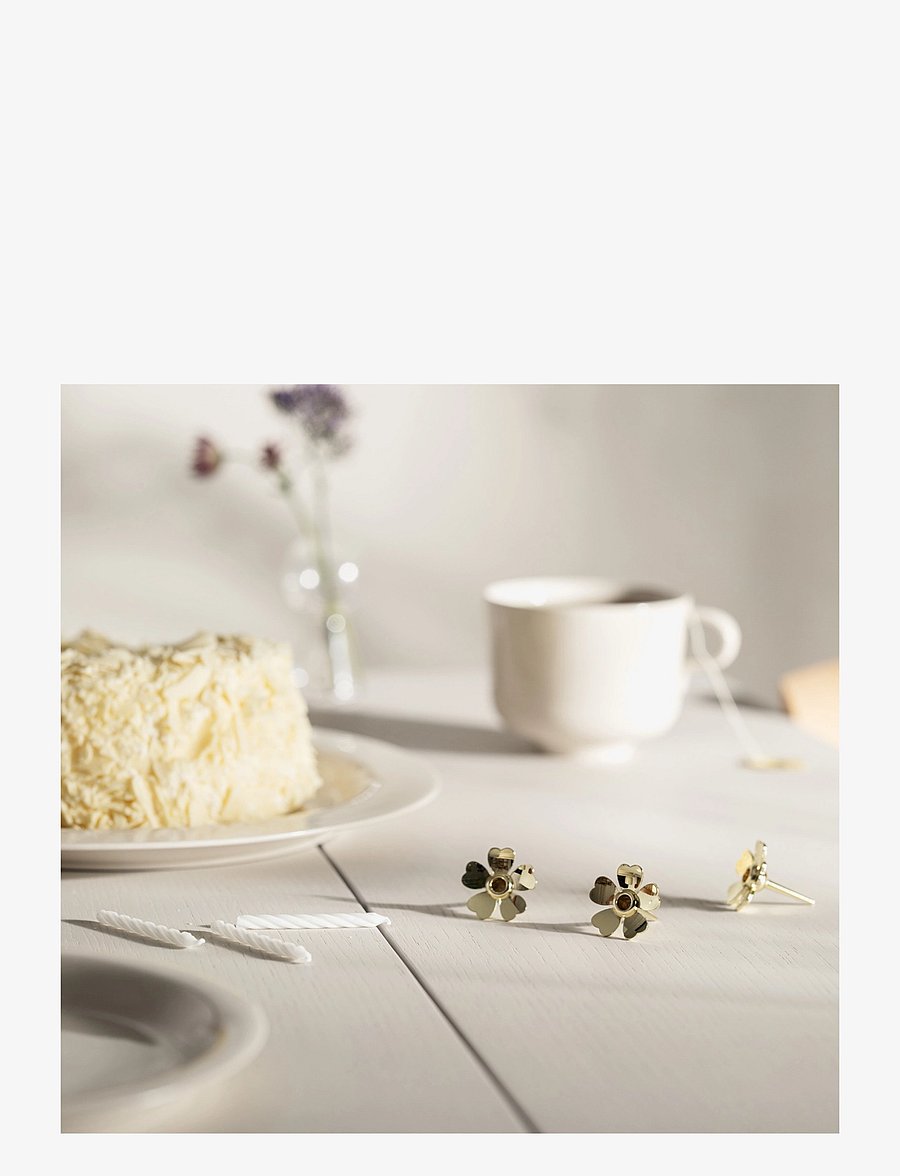 Design House Stockholm - Me to You Candle Holder 1-pack - küünlajalad - brass - 2