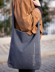 Design House Stockholm - Astrid Lindgren Tote bag - tote bags - navy - 2