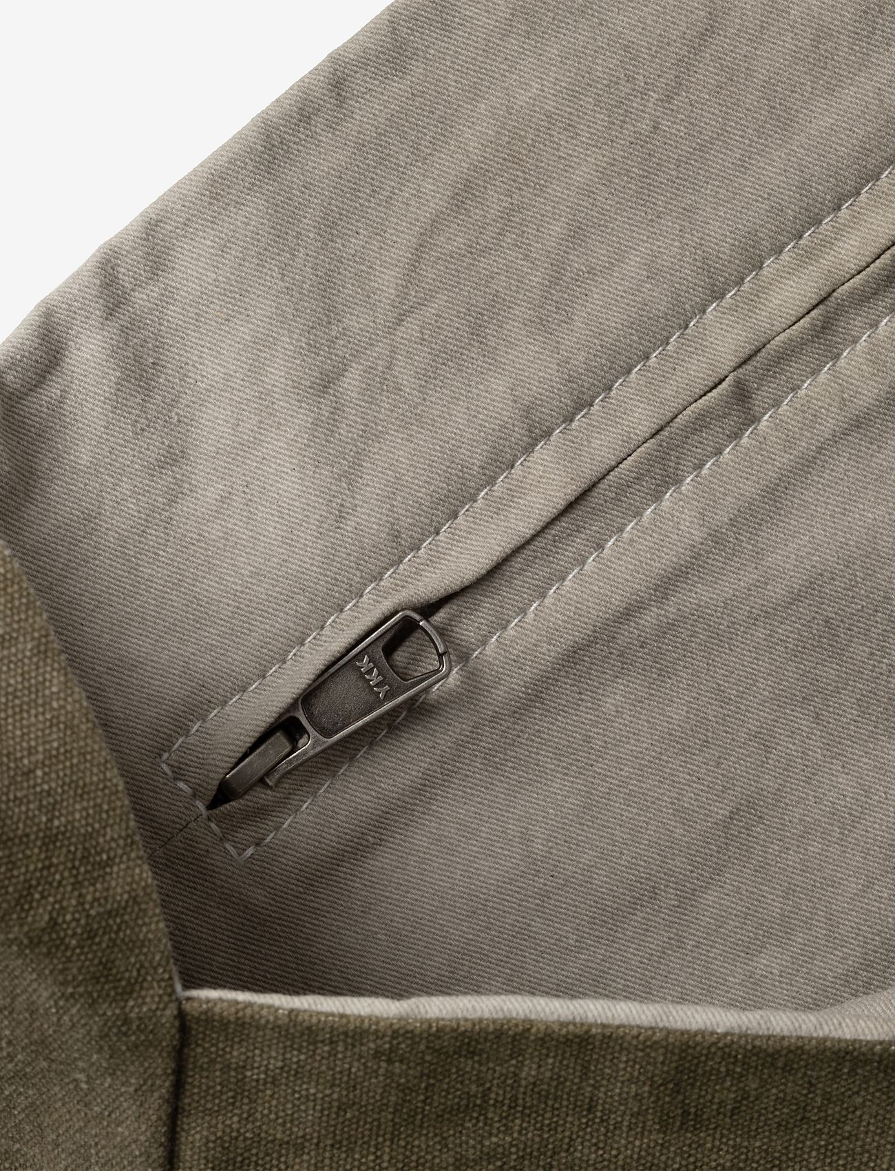 Design House Stockholm - Astrid Lindgren Tote bag - tote-stiilis kotid - olive - 2