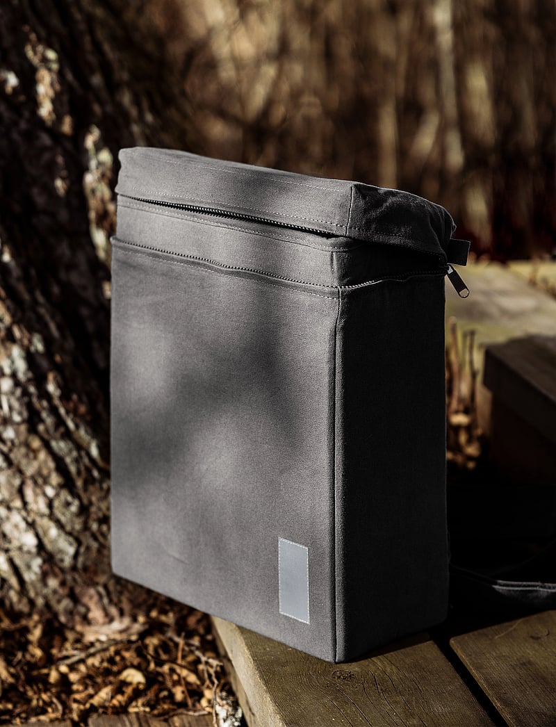 Design House Stockholm - Urban Thermal Backpack - piknikutarvikud - navy - 2