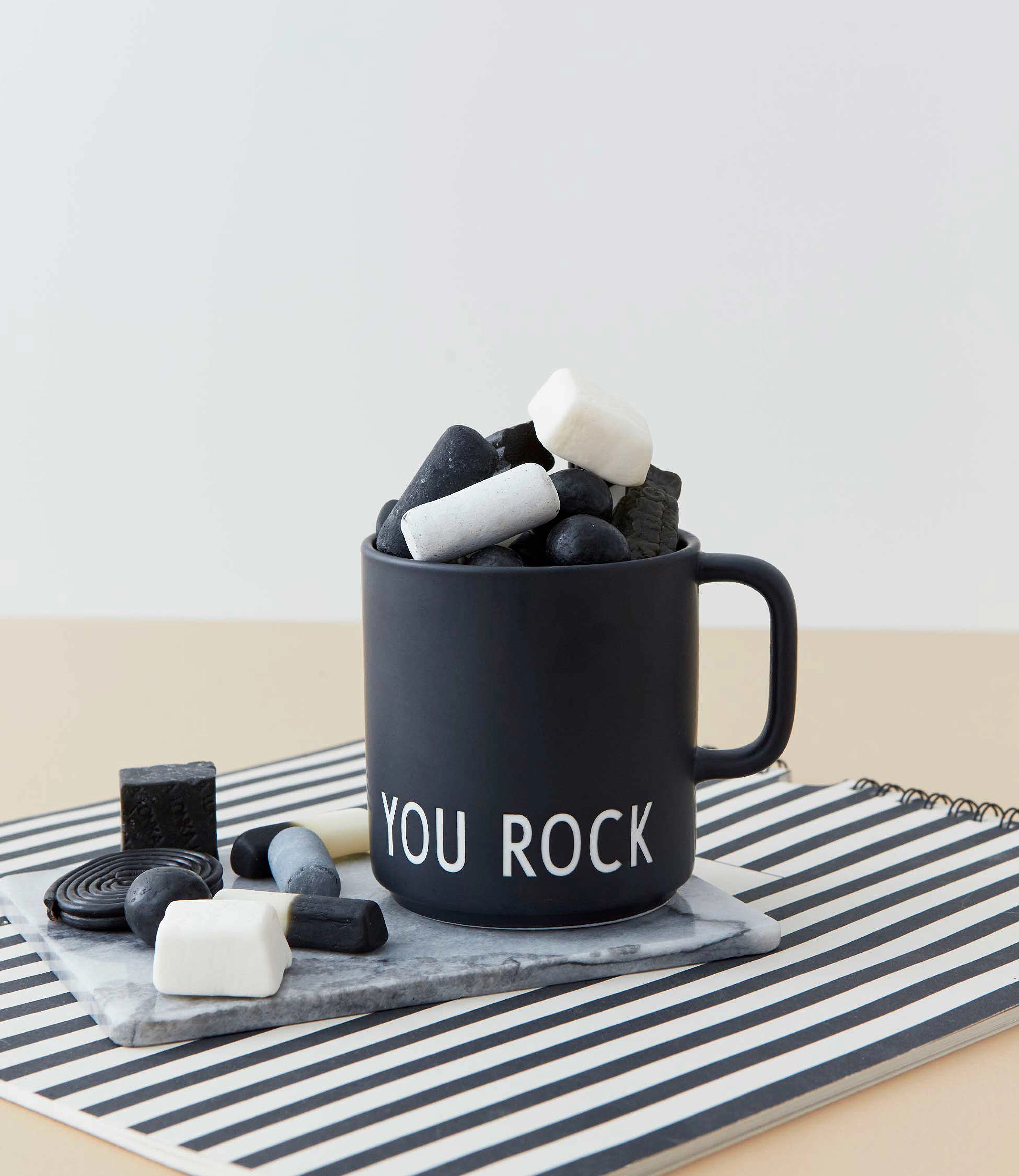 Design Letters Vip Favourite Cup With Handle, 25 CL, Cups & Mugs, Schwarz - Coffee Cups, Homeware