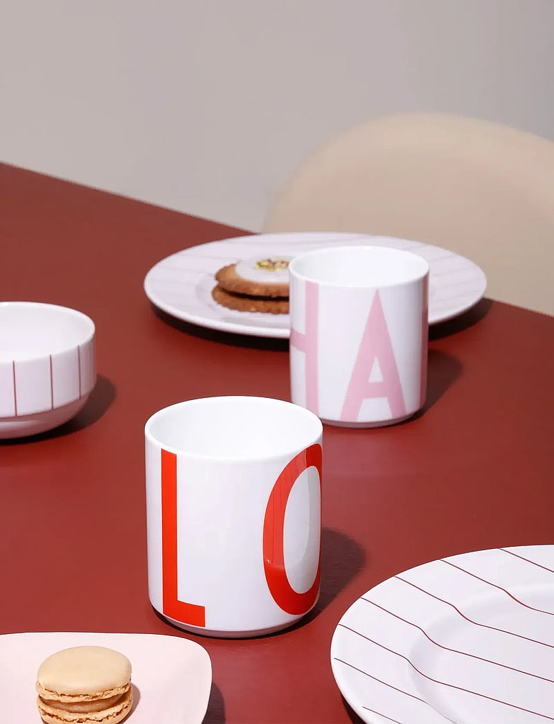 Design Letters - XL Vintage ABC cups - coffee cups - cherry tomato - 2