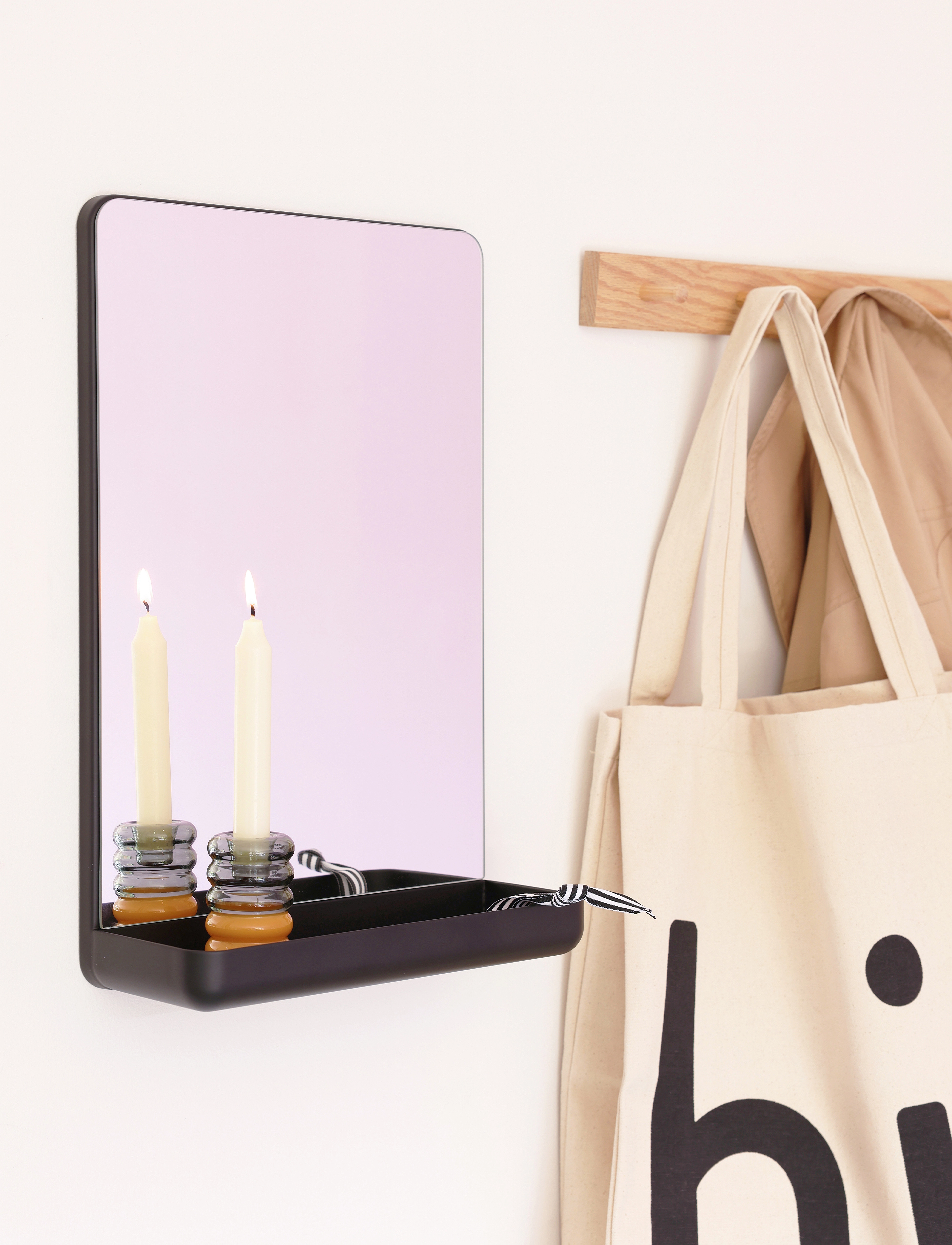 Design Letters Wall Mirror Shelf, 30X 11.2X 45 cm, Mirrors, Schwarz - Homeware