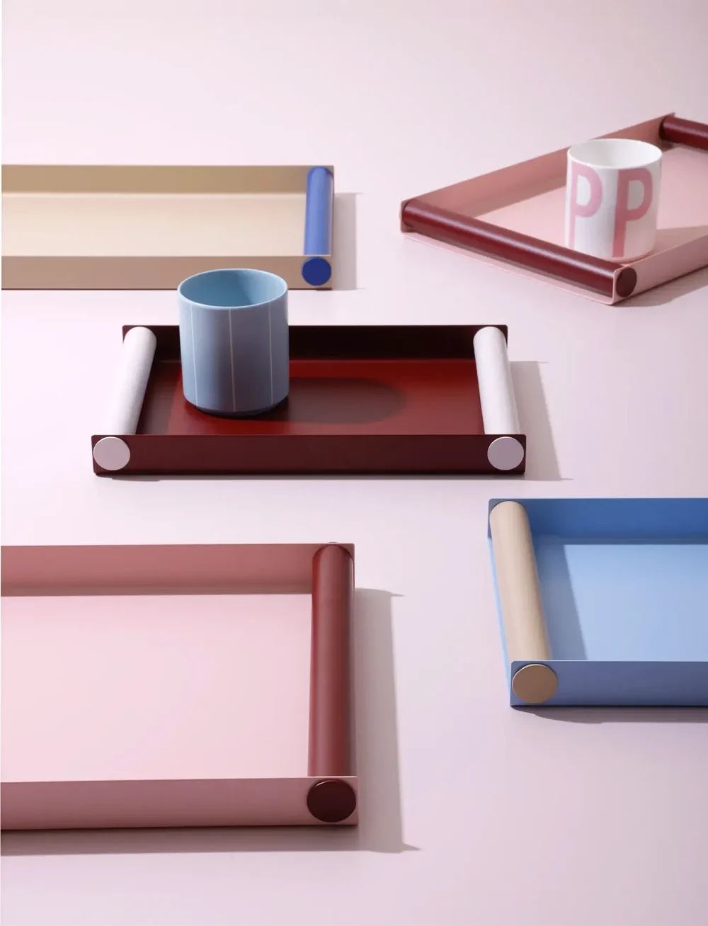 Design Letters - Ray Tray medium - dekoschalen - syrrah burgundy + pastel beige - 1