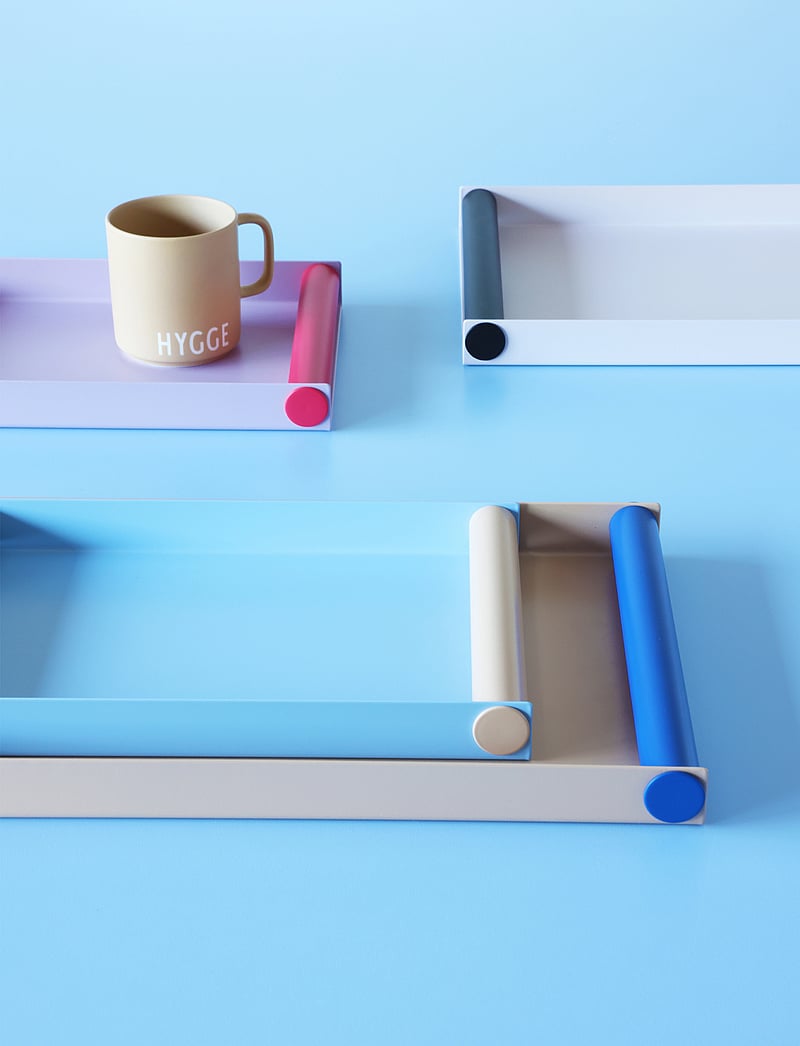 Design Letters - Ray Tray medium - dekorativa fat & skålar - light blue 2717c + beige 4675c - 3