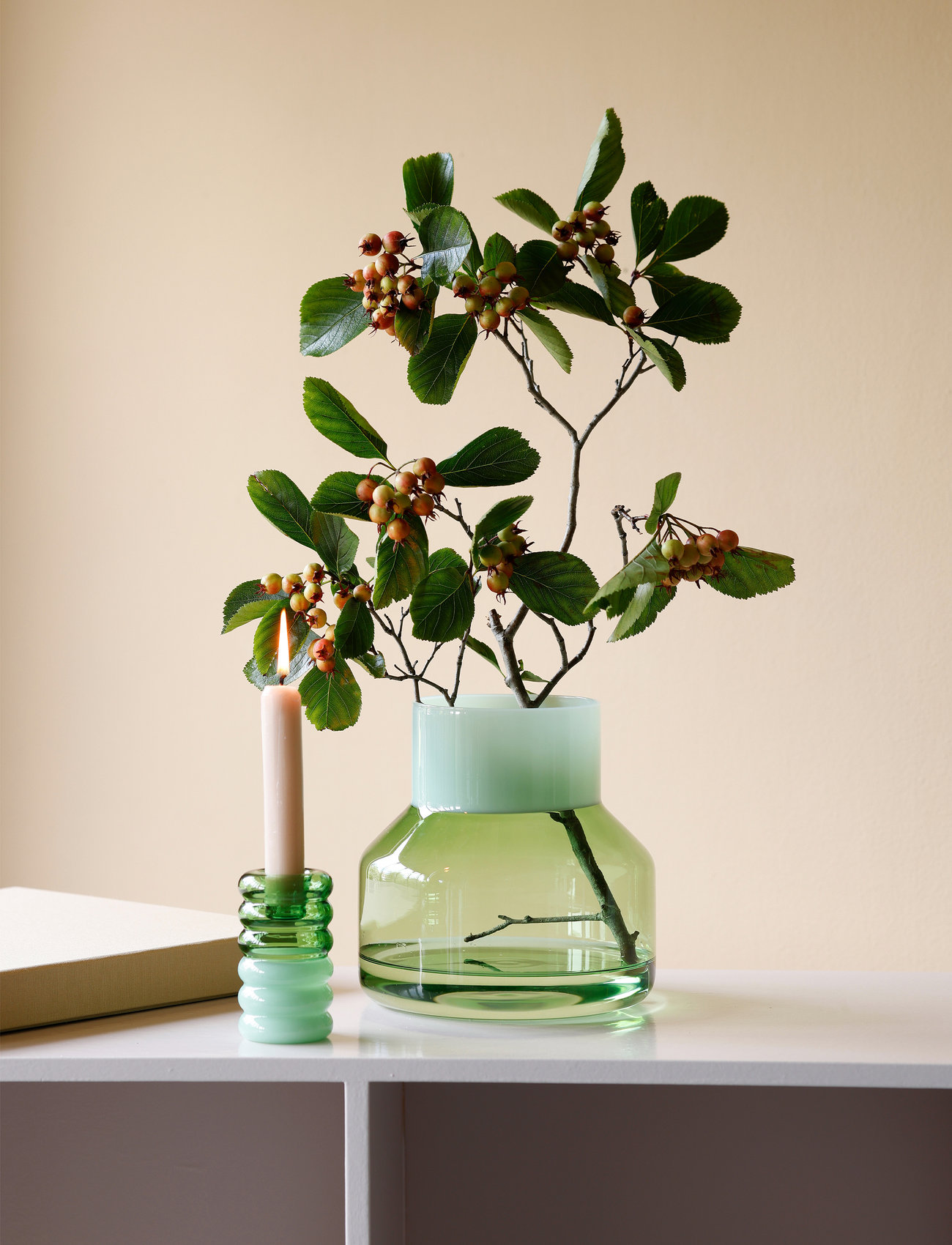 Design Letters - Generous vase large - geburtstagsgeschenke - milky green/green - 1