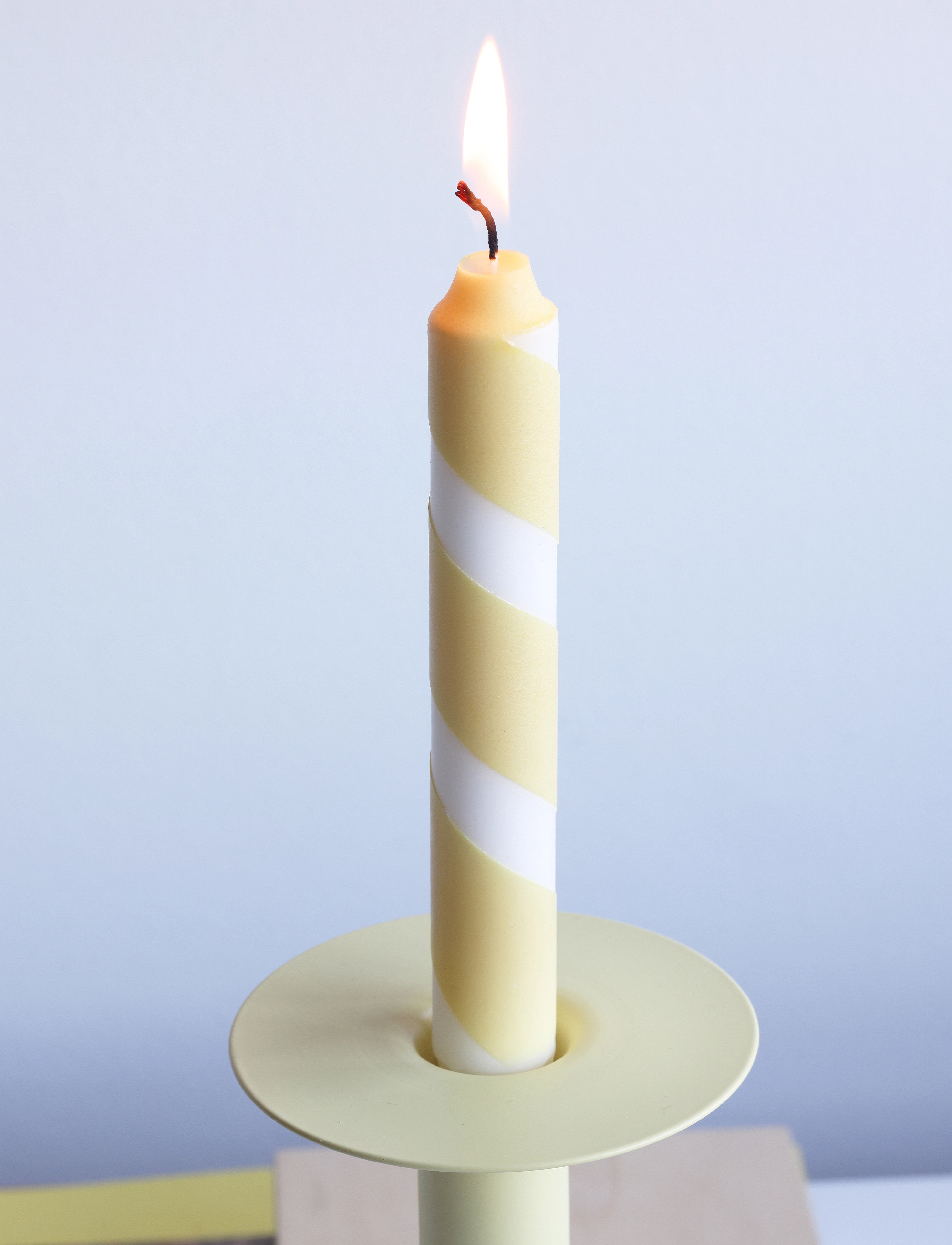 Design Letters - Trumpet. 2-in-1 Vase & candle holder - Žvakidės - yellow - 3