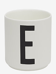 Design Letters - Porcelain cup a-z, æ, ø - kaffekoppar - white - 0