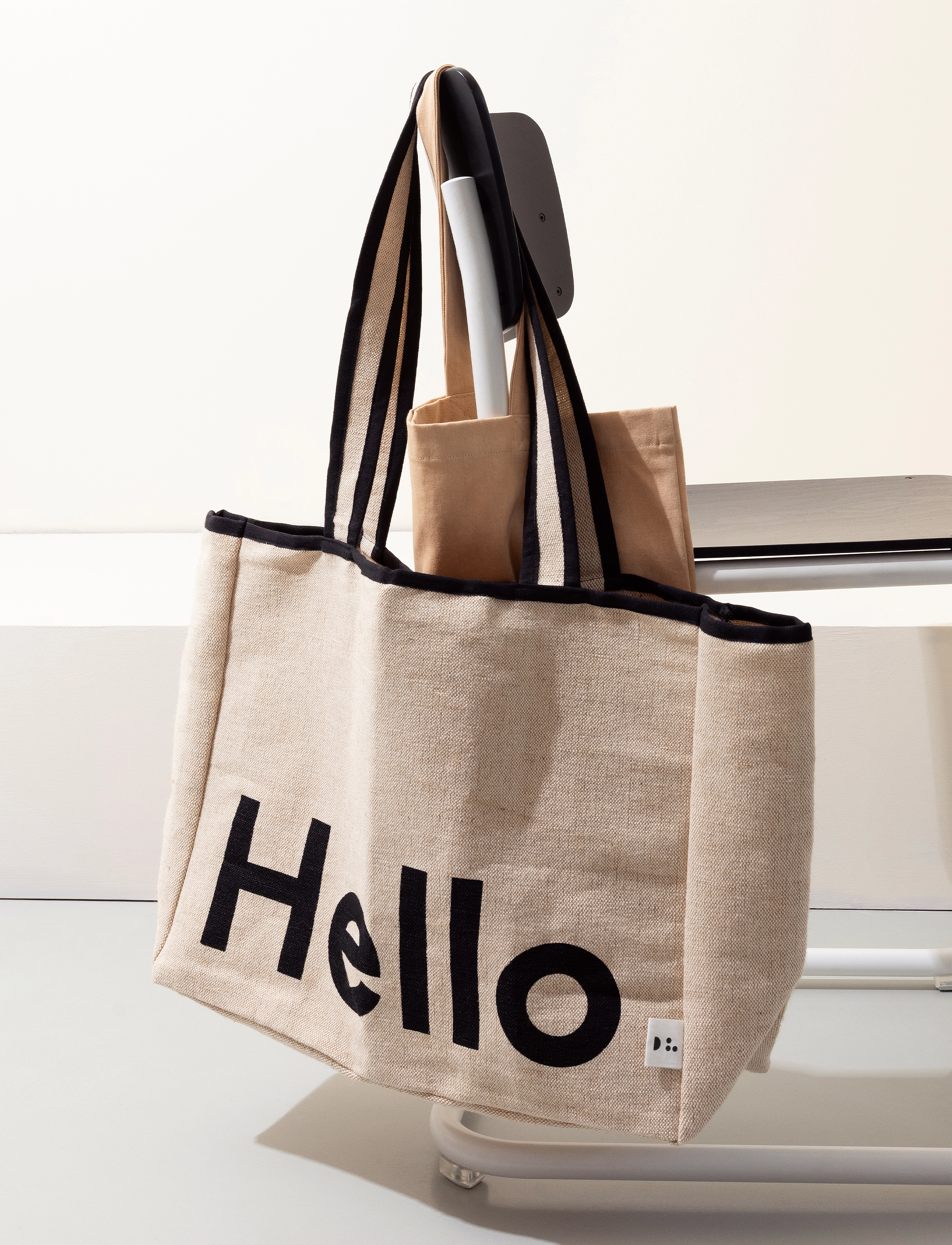 Design Letters - Hello travel bag - sacs de rangement - natural / black - 3