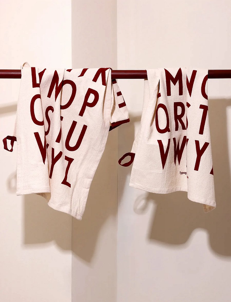 Design Letters - Premium Classic Tea towel - kjøkkenhåndklær - natural / syrrah burgundy - 0