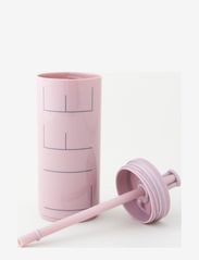 Design Letters - Travel cup with straw 500ml - vatnsflöskur og glerflöskur - lavender - 2