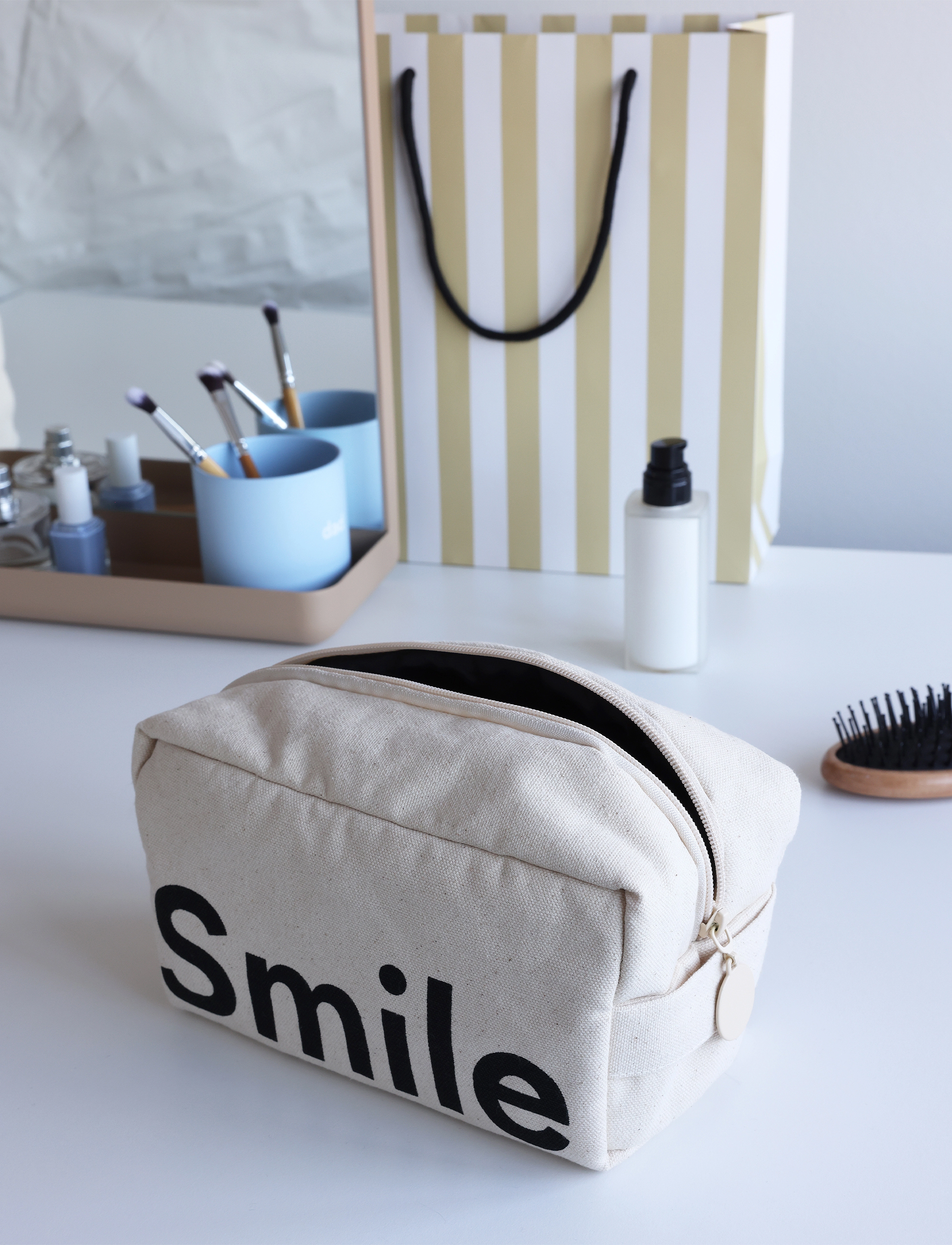 Design Letters Cavita. Travel Wash Bag, One Size, Bags, Creme - Toiletry Frauen