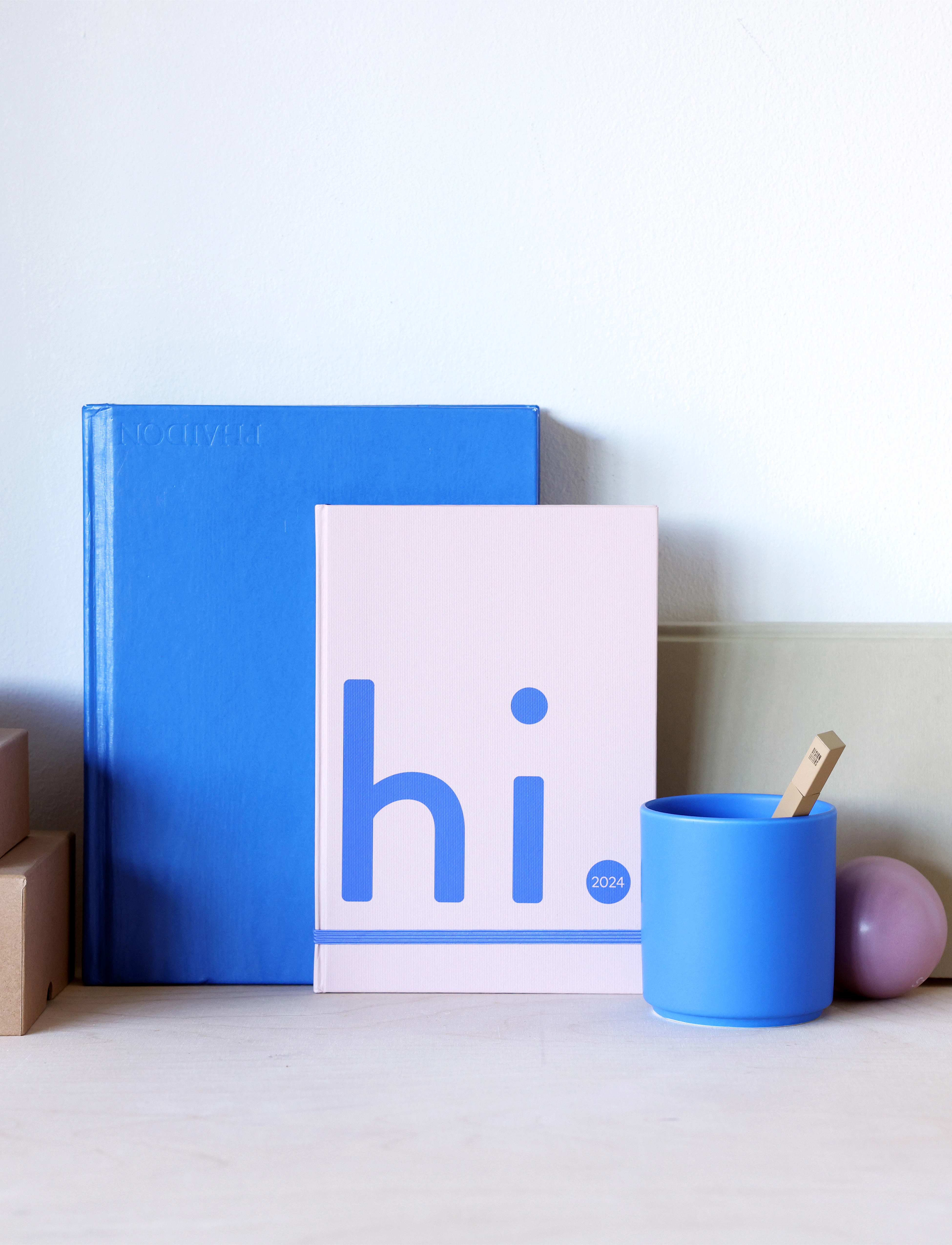 Design Letters - Calendar 2024 - die niedrigsten preise - beige 4675c / cobalt blue 2728c - 3