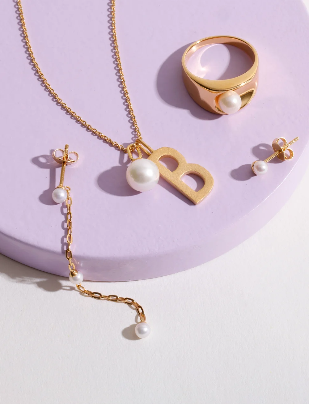 Design Letters - Duo Pearl Stud - Goldplated (set of 2) - perlenohrringe - gold - 4