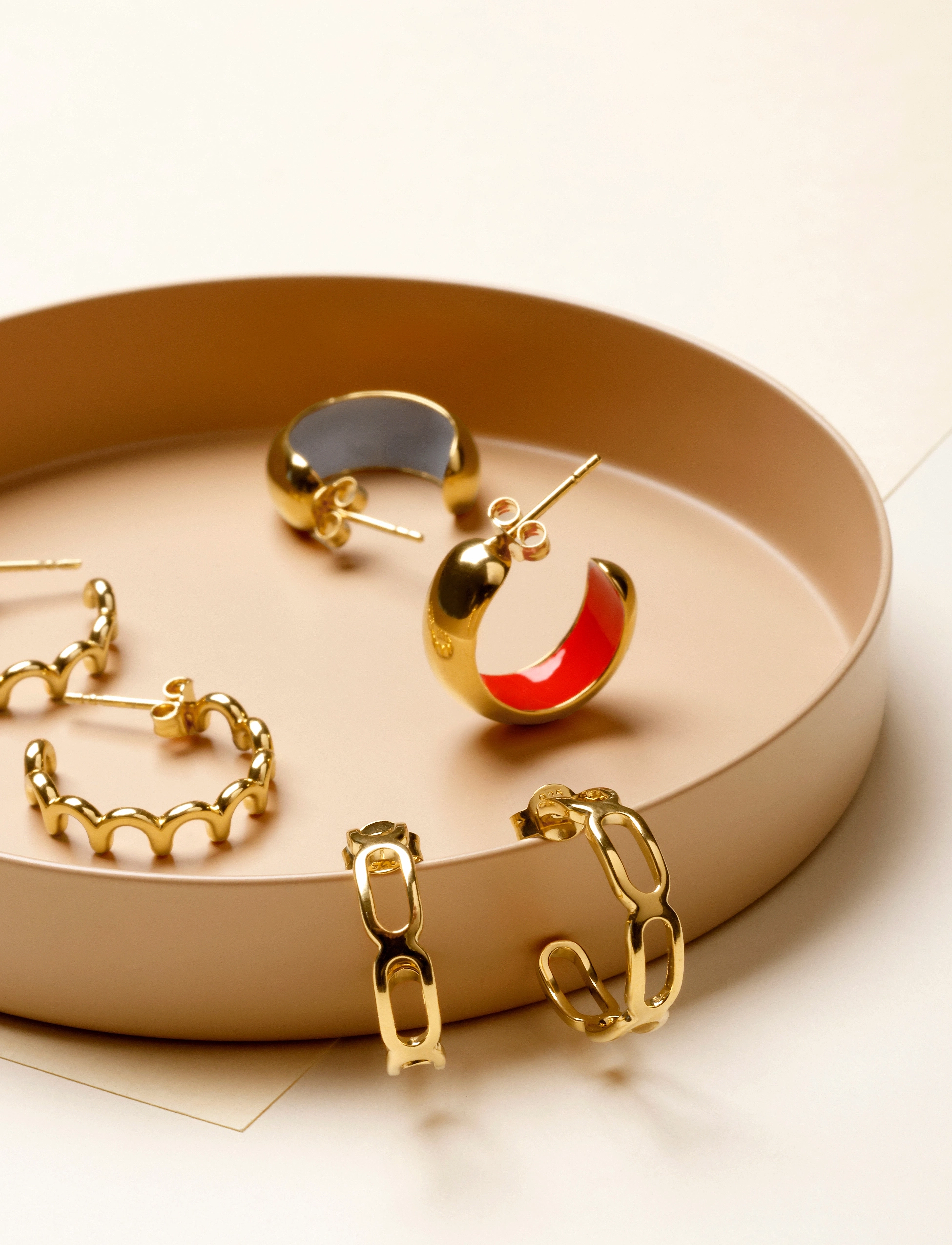 Design Letters - Square link hoop (set of 2 pcs) Goldplated - hoops - gold - 3