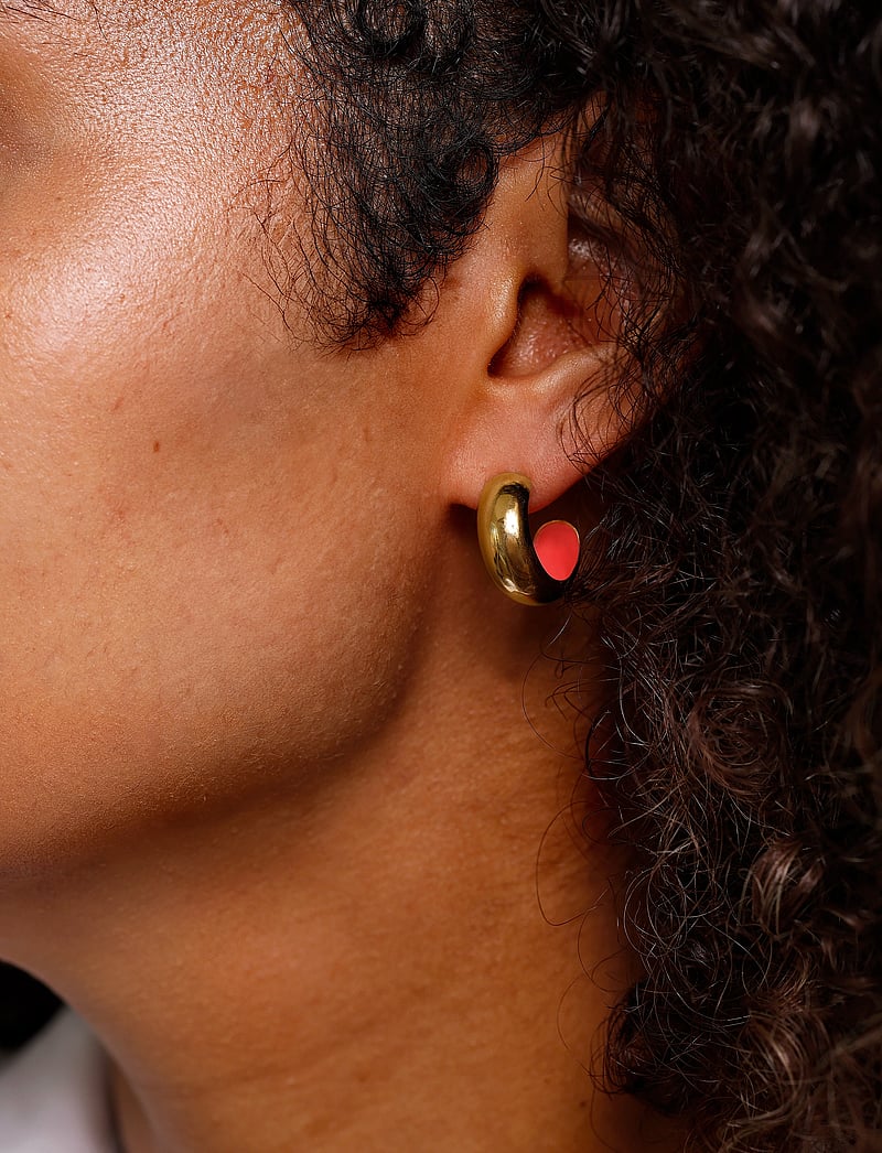 Design Letters - Chunky Rainbow Hoop Enamel 8mm Gold plated (1 pcs) - enskilt örhänge - deep sea coral - 0