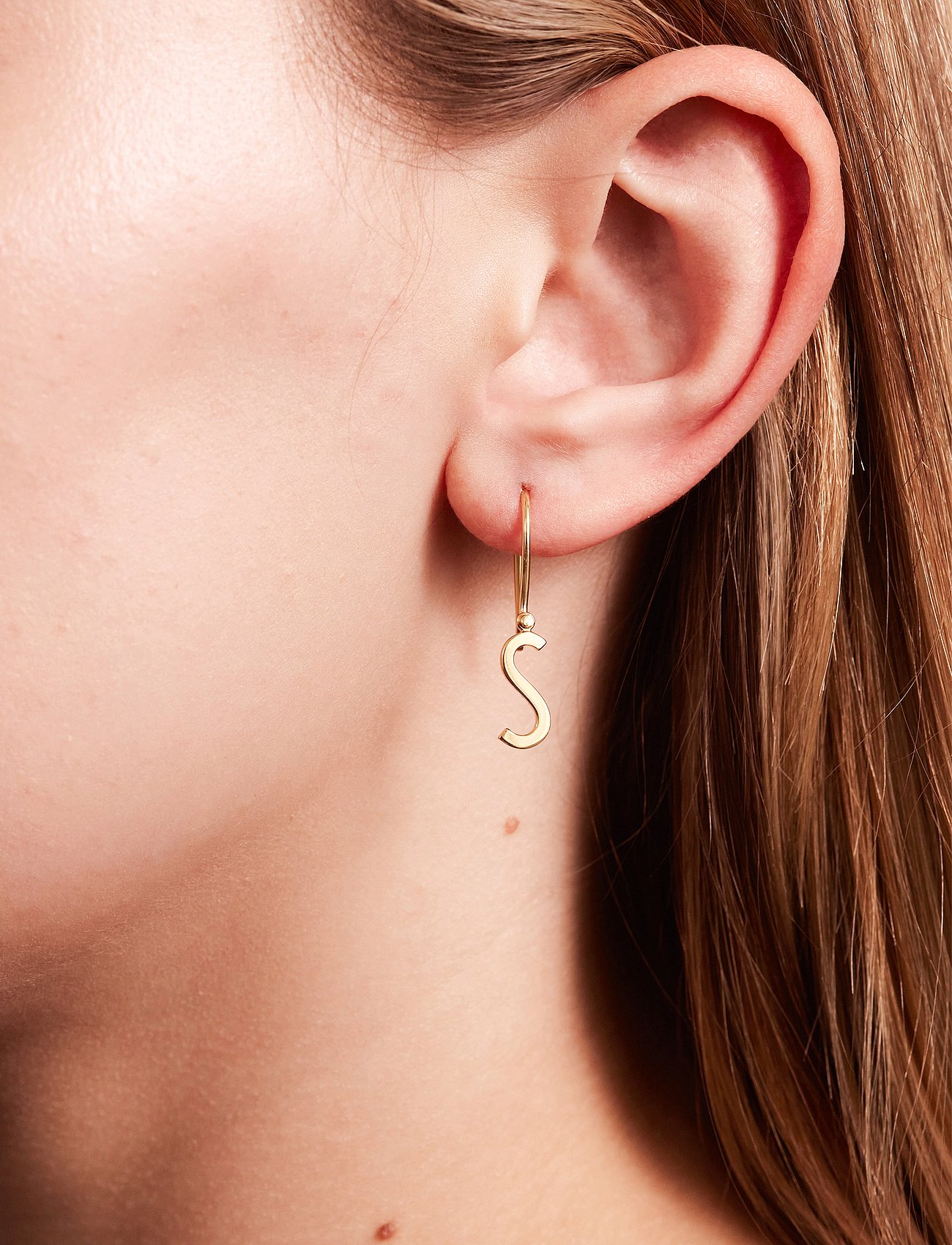 Initial Ear Hanger (A-Z)