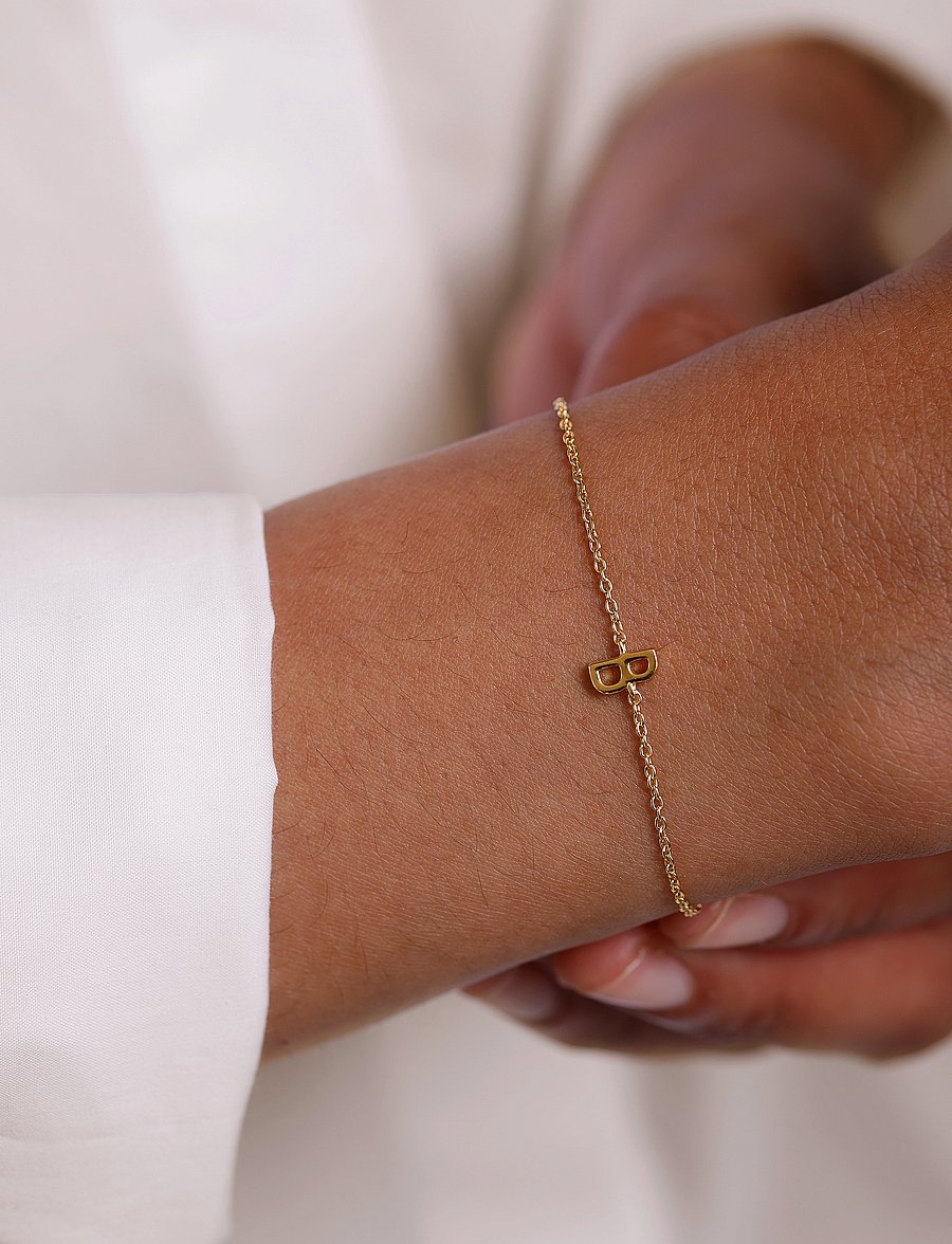 Design Letters - Archetype Bracelet - A-Z Gold plated - kettenarmbänder - gold - 0