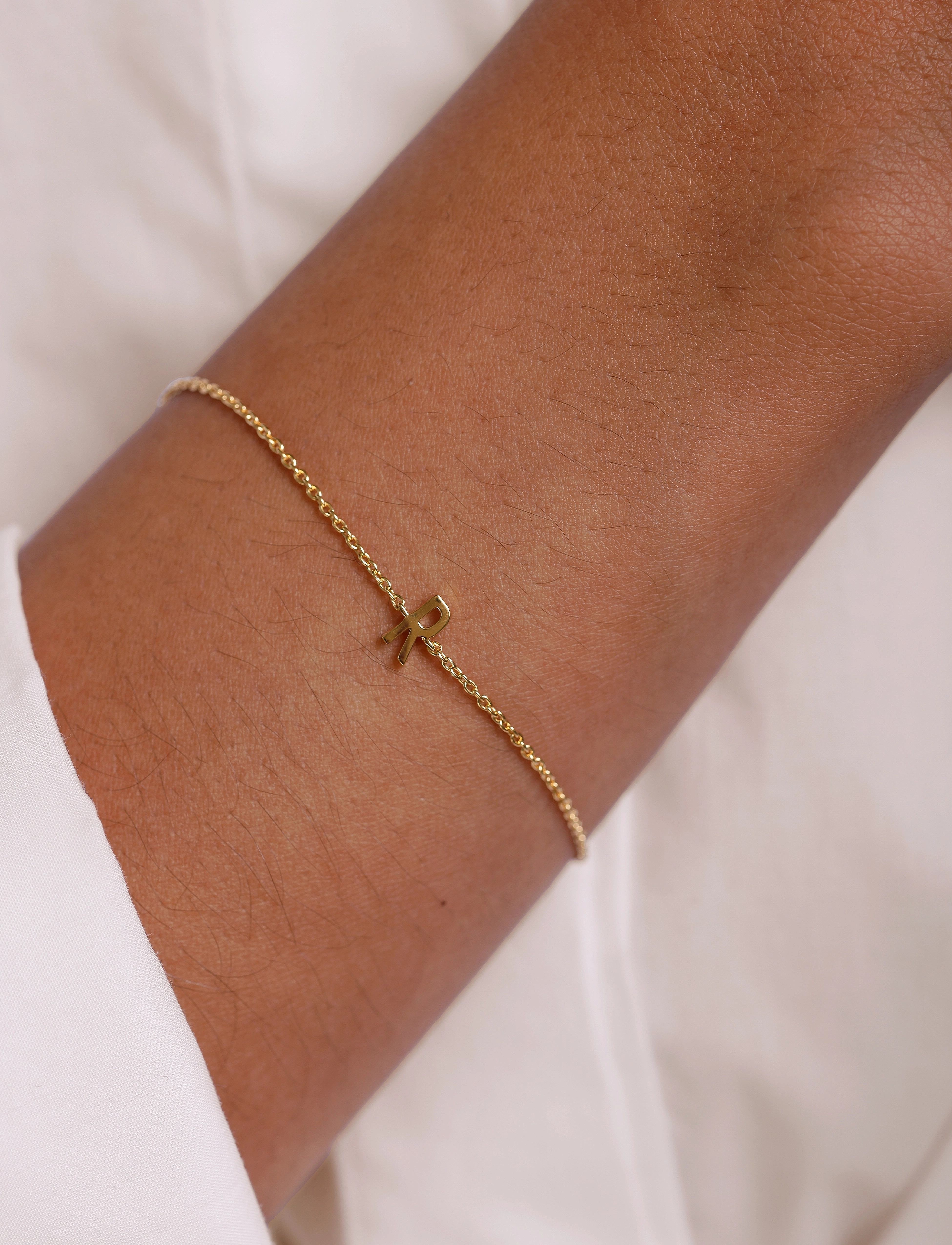 Design Letters Archetype Bracelet A-Z Gold Plated, Kvinder, Initial Armbånd, Guld, Str: ONE SIZE