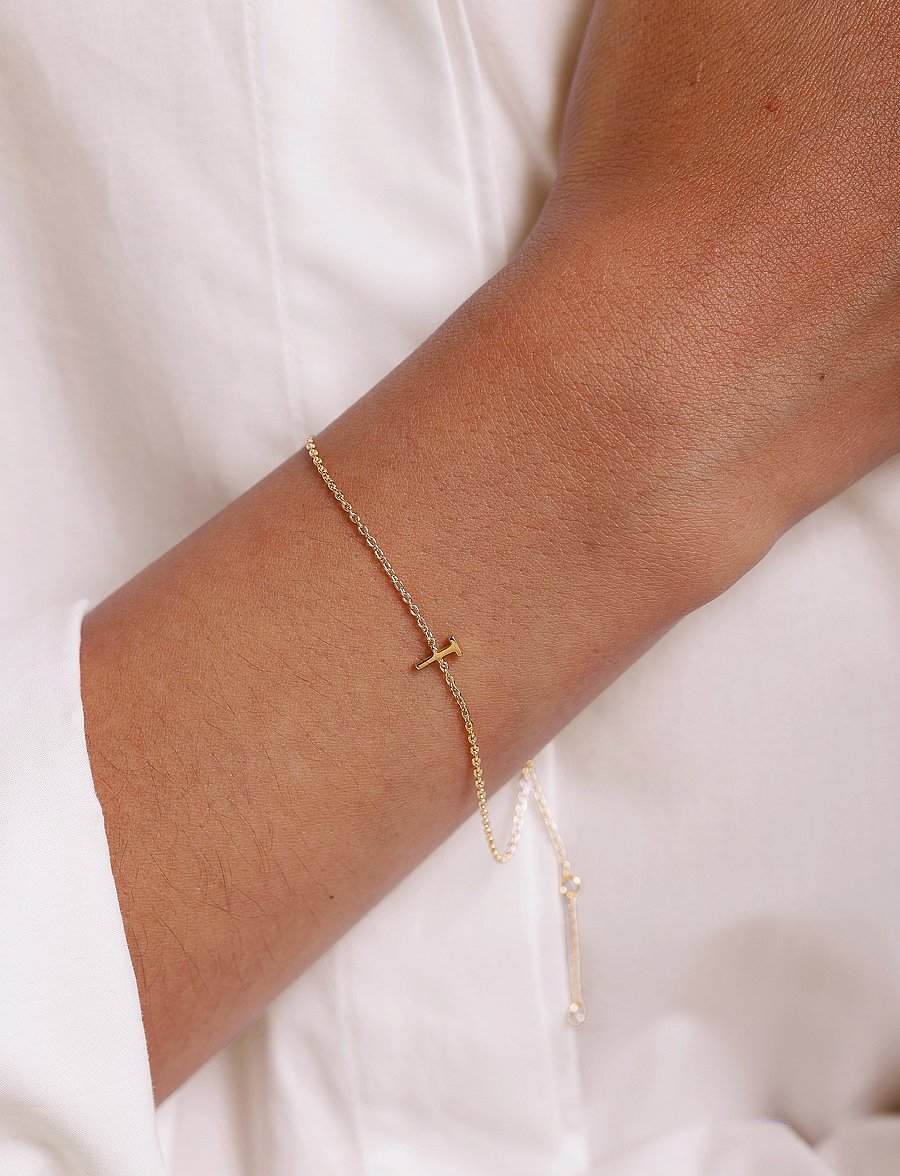 Design Letters - Archetype Bracelet - A-Z Gold plated - kædearmbånd - gold - 0