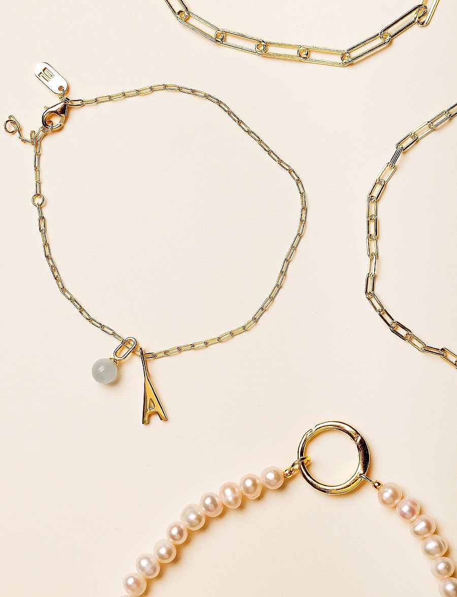 Design Letters - Chunky square link chain small bracelet - Gold plated - kettenarmbänder - gold - 3