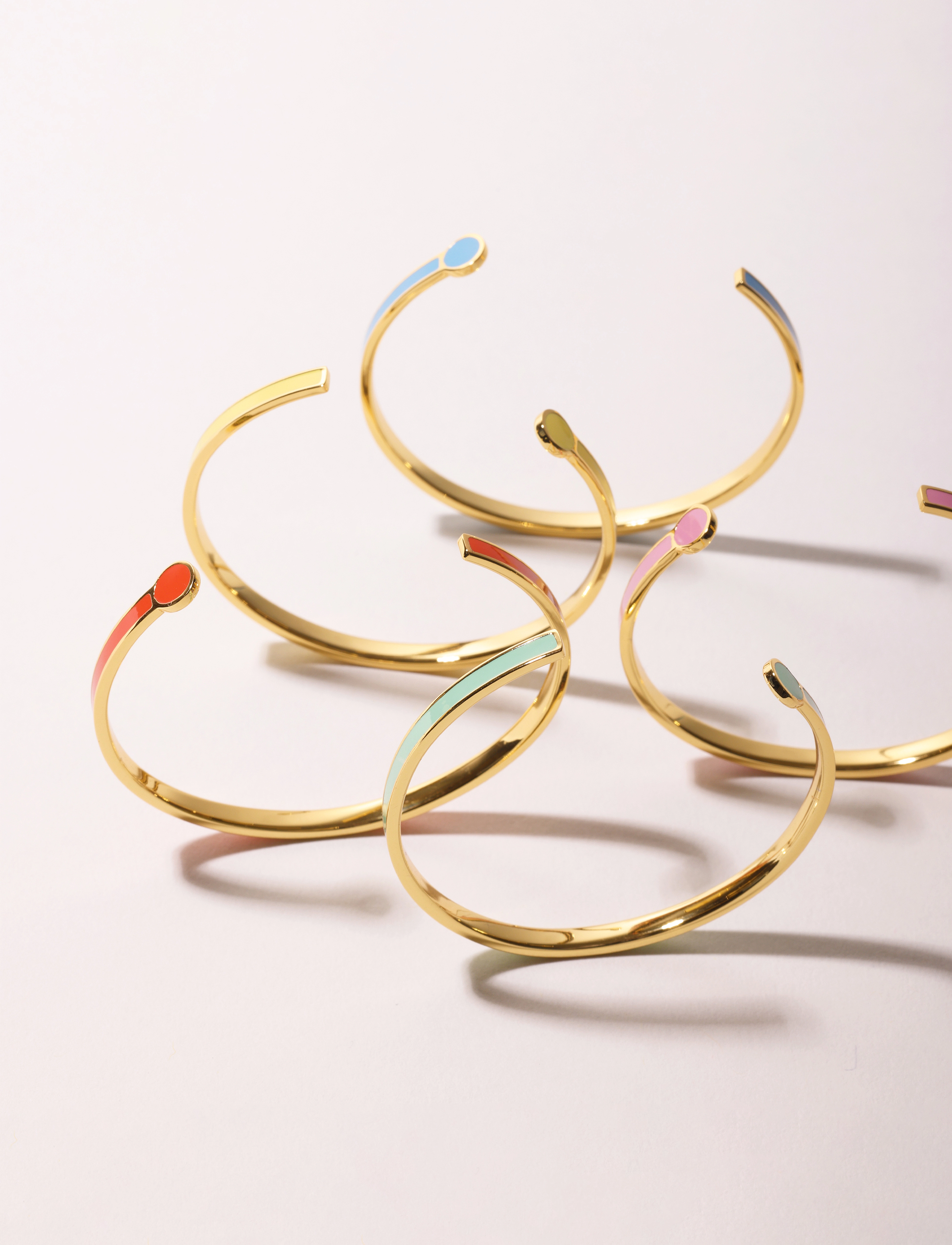 Design Letters - Rainbow Dot Bangle - käevõrud - deep sea coral 2032c - 3