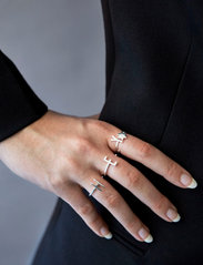 Design Letters - Ring A-Z Silver - ballīšu apģērbs par outlet cenām - silver - 3