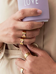 Design Letters - MOM Ring Gold plated - ballīšu apģērbs par outlet cenām - gold - 2