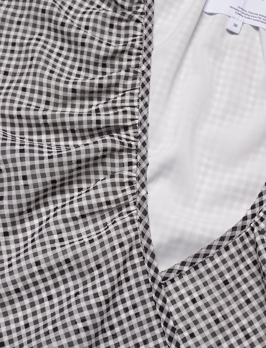 DESIGNERS, REMIX - Voluminous wrap dress - susiaučiamos suknelės - print - 2