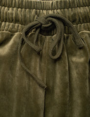DESIGNERS, REMIX - Frances Sweat Shorts - kasdienio stiliaus šortai - army - 5