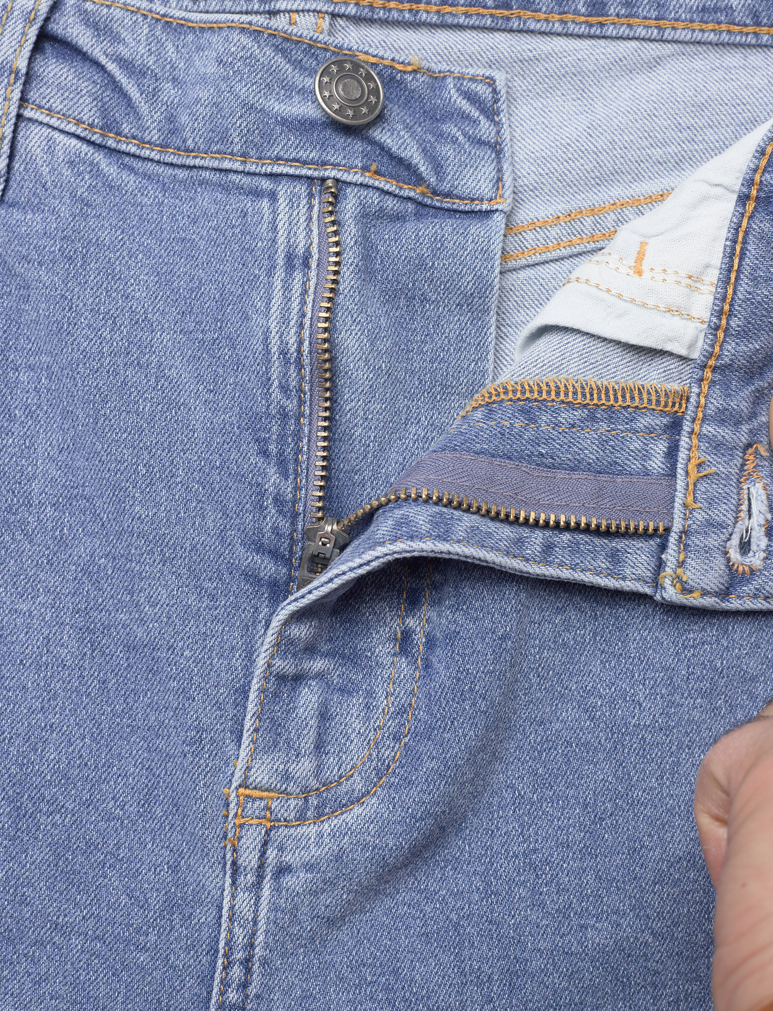 DESIGNERS, REMIX - Luce Straight Jeans - medium denim - 5