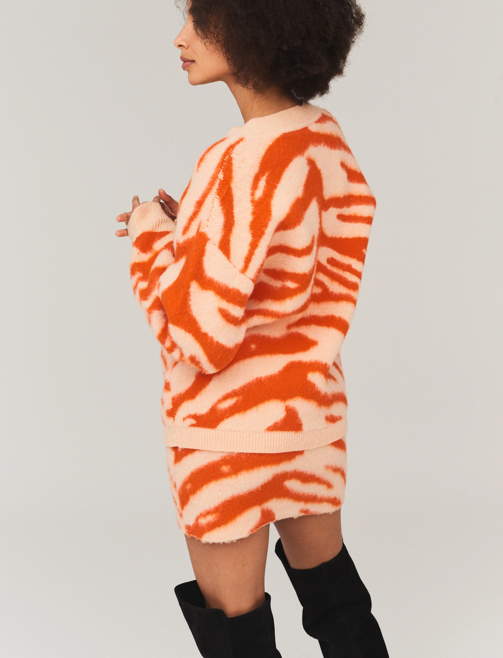 DESIGNERS, REMIX - Molina Cardigan - knit artwork - 3