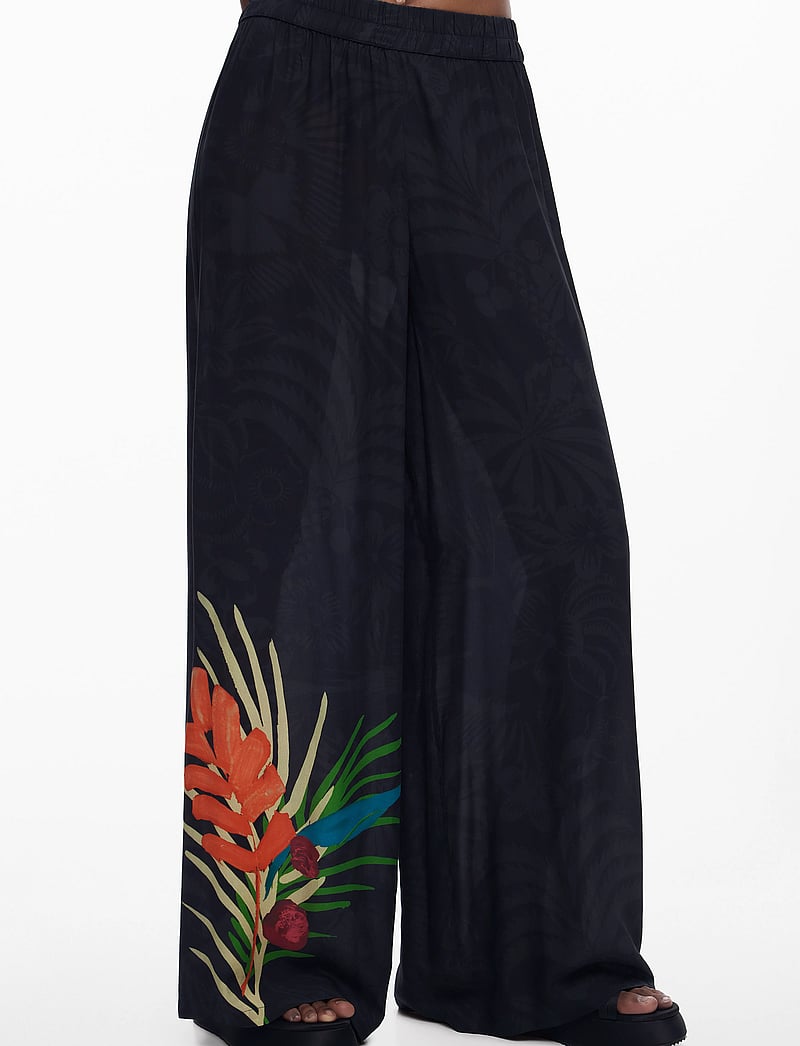 Desigual - COLIBRÍ PANT - hosen mit weitem bein - black - 0