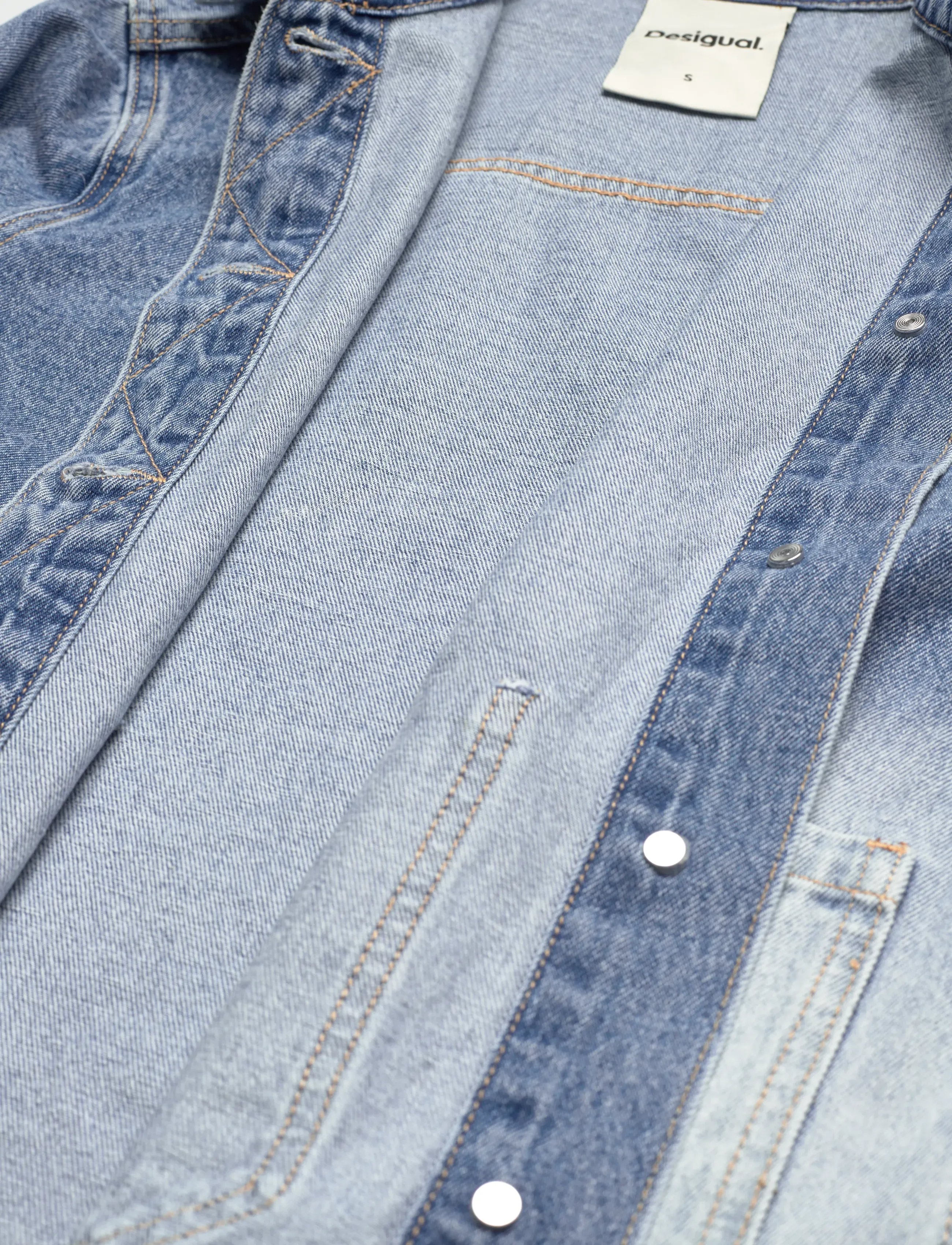 Desigual - WOMAN DENIM TRUCKER JACKET - lentejassen - blue - 4