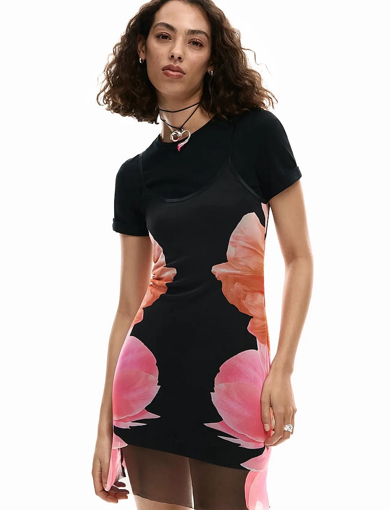 Desigual - VEST_NEVADA, 2000 BLACK, L - t-shirtklänningar - black - 0