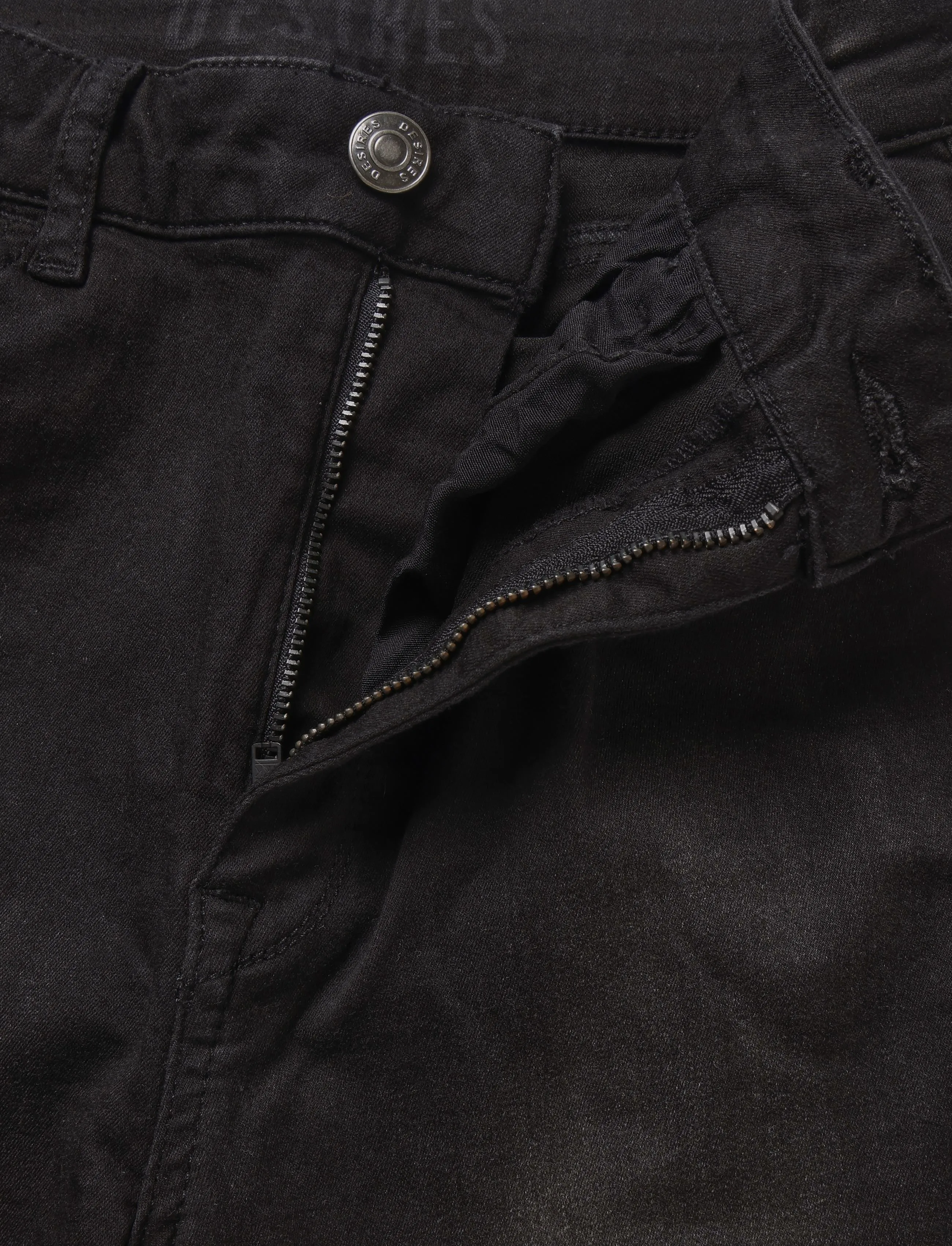 DESIRES - Lola High Power Jeans - liibuvad teksad - black - 4