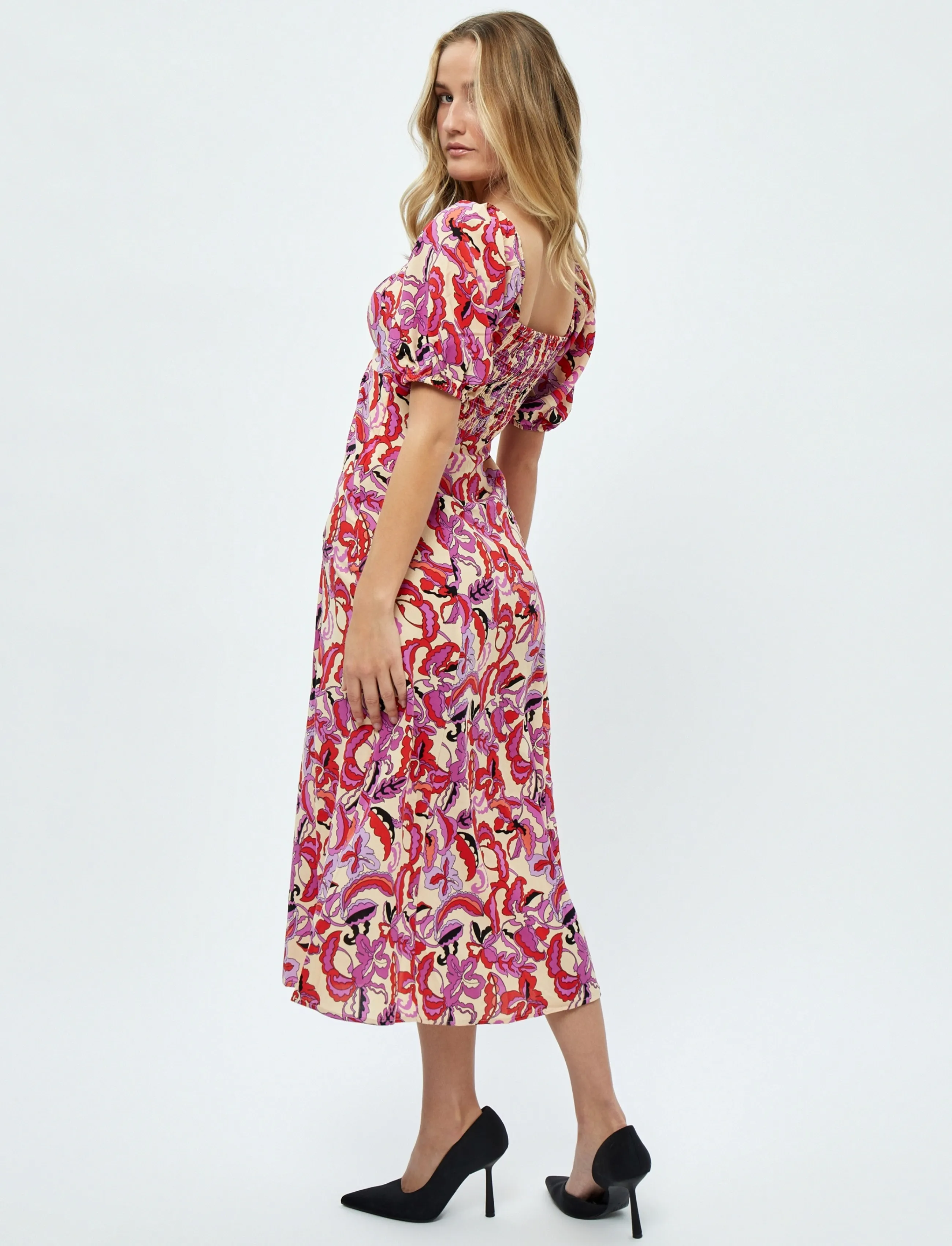 DESIRES - Delilah Short Sleeve Midcalf Dress - sommerkjoler - gardenia print - 3