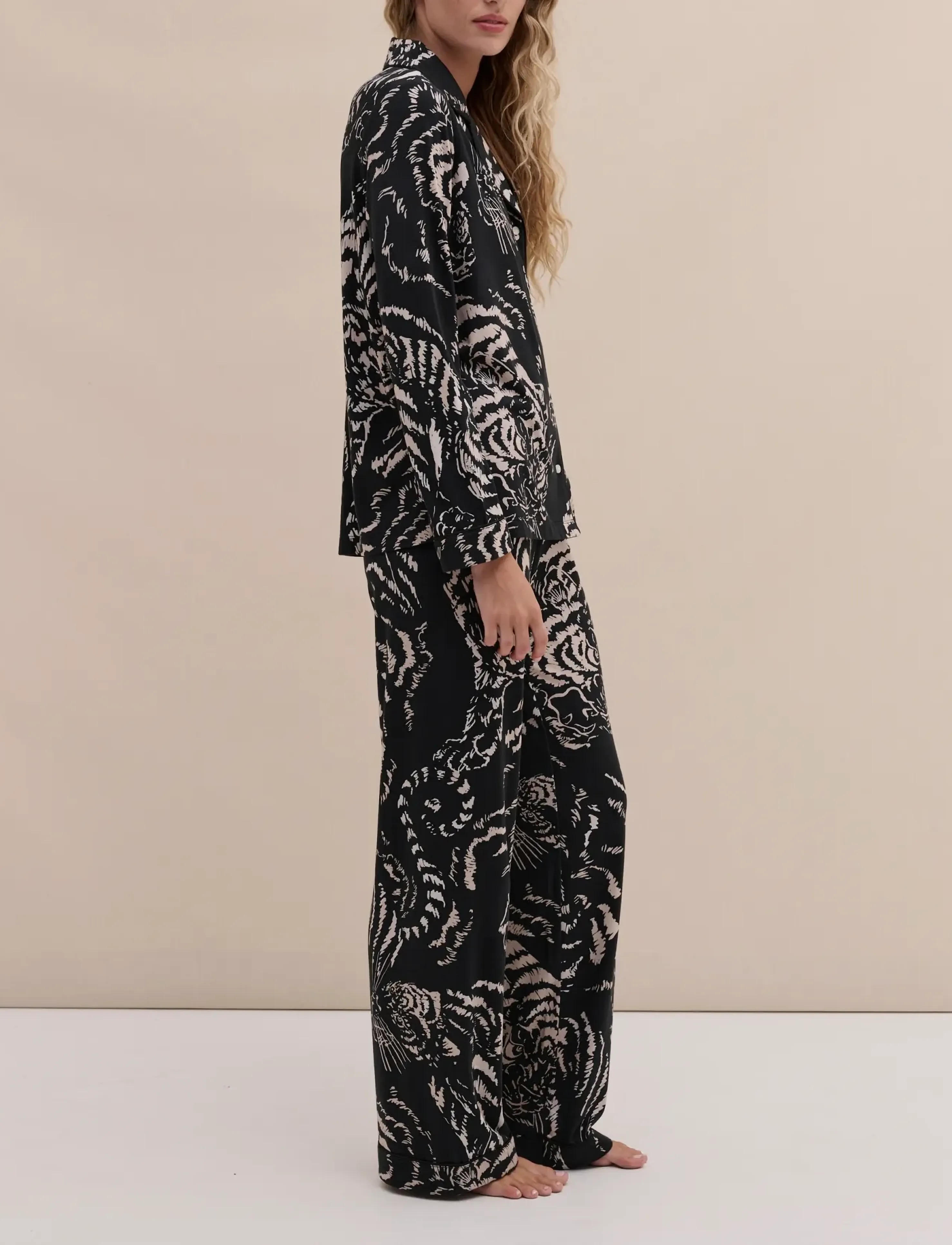 Desmond and Dempsey - Tigress Jersey Long Pyjama Set - pyjamas - tigress black - 3